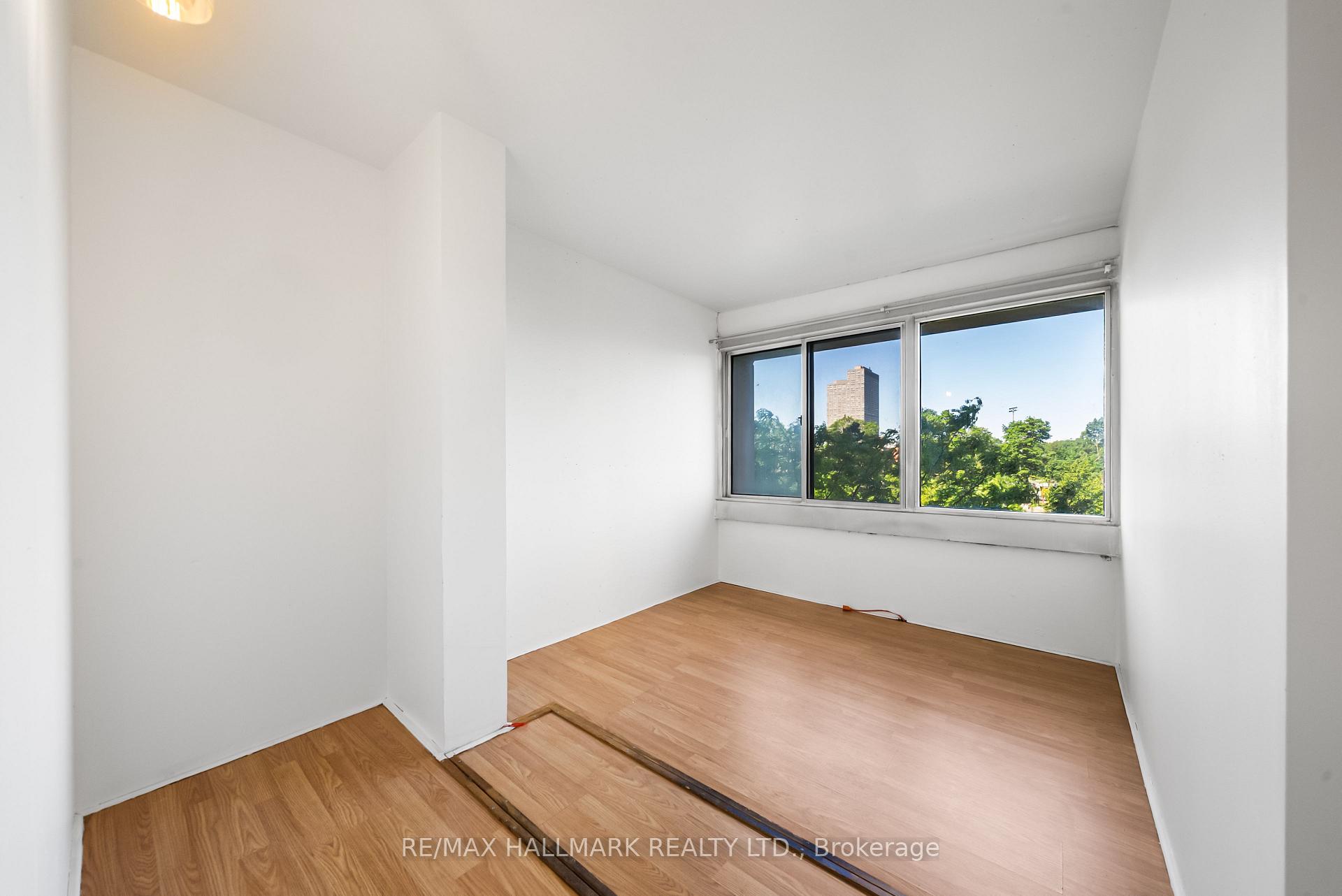 725 Don Mills Road 304, Toronto Unit: 304