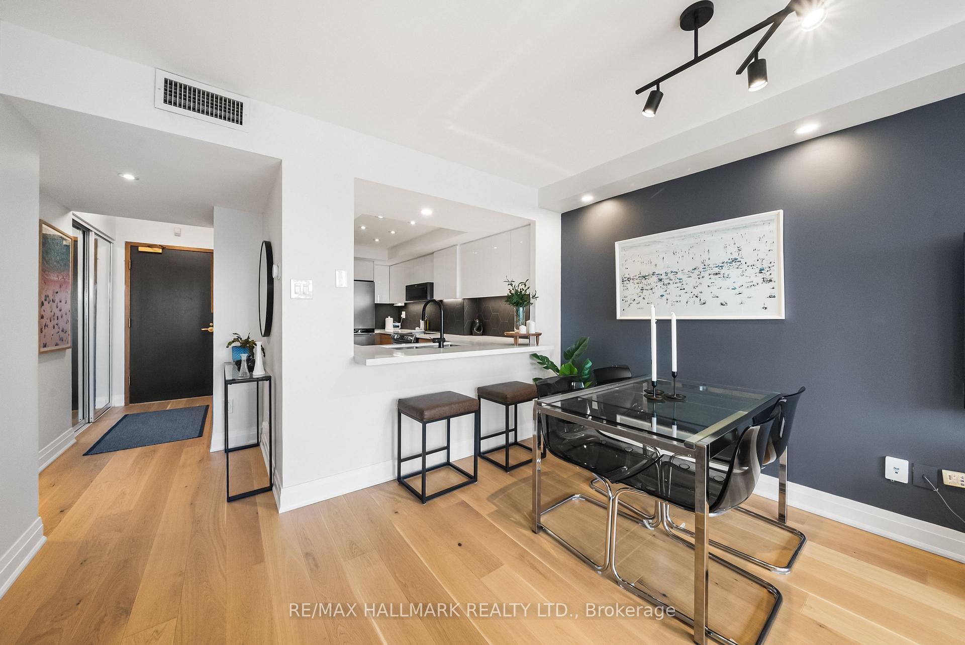 7 Broadway Avenue 506, Toronto Unit: 506