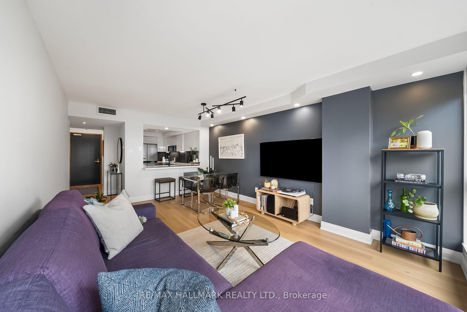 7 Broadway Avenue 506, Toronto Unit: 506