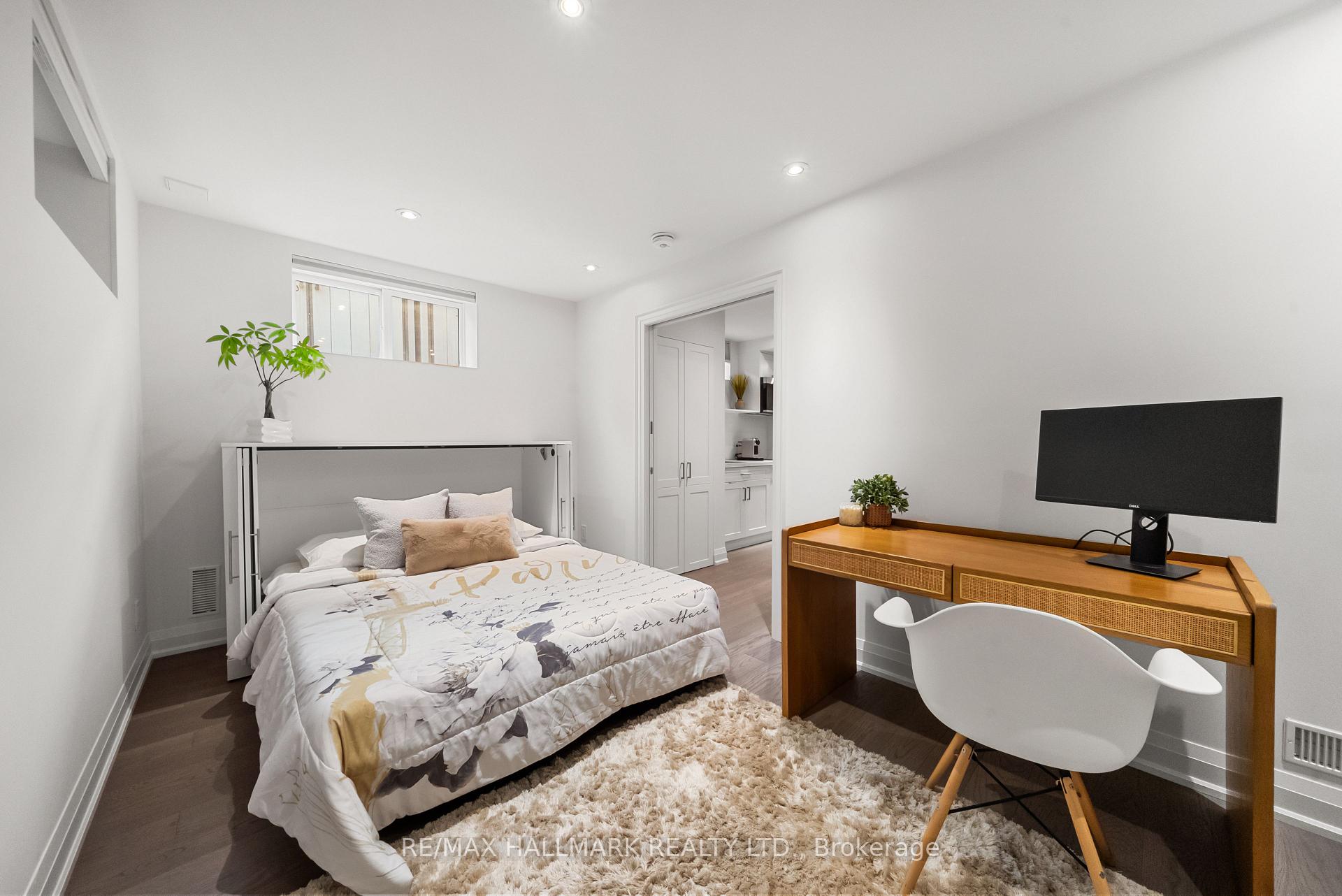 214 Divadale Drive, Toronto