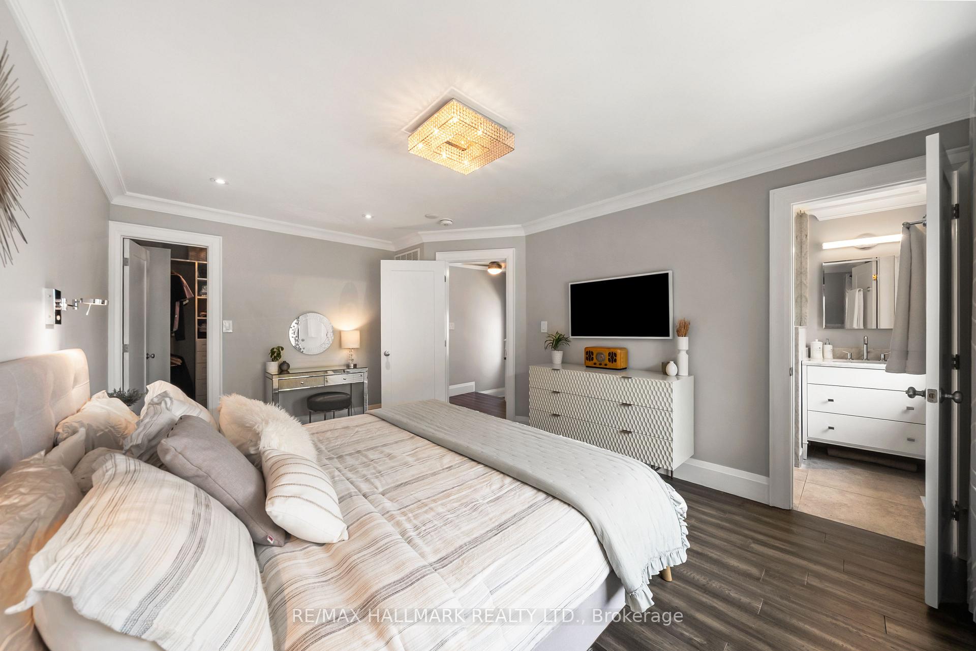 214 Divadale Drive, Toronto