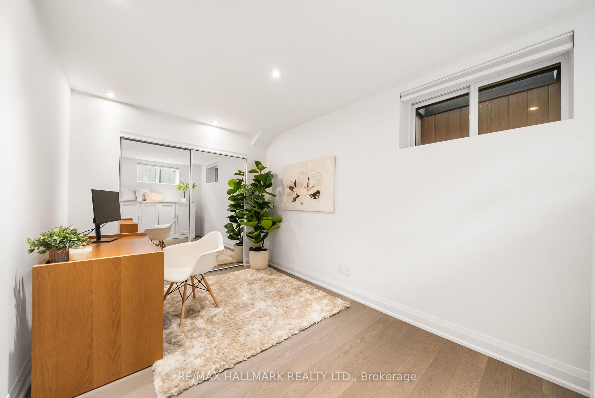 214 Divadale Drive, Toronto