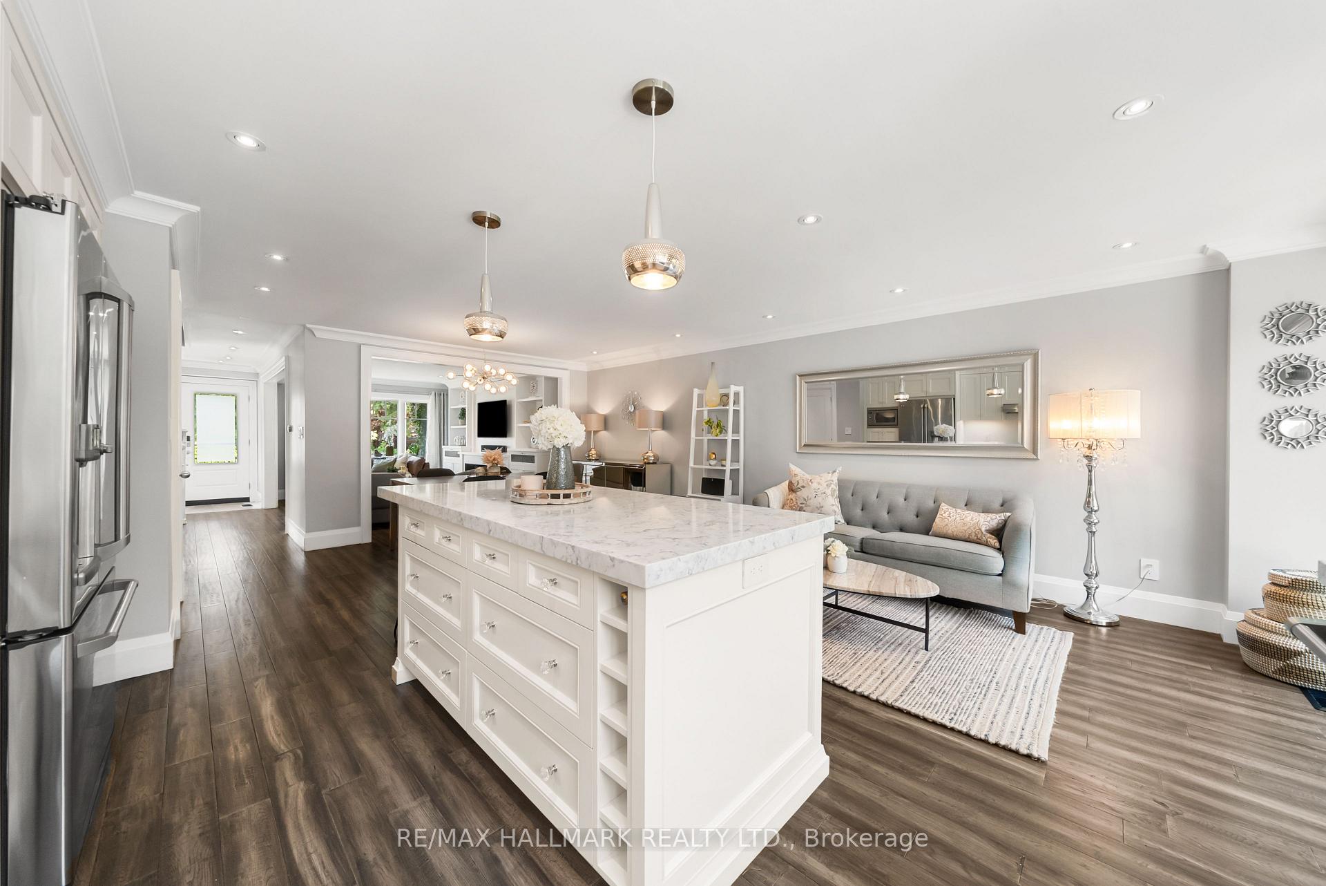 214 Divadale Drive, Toronto