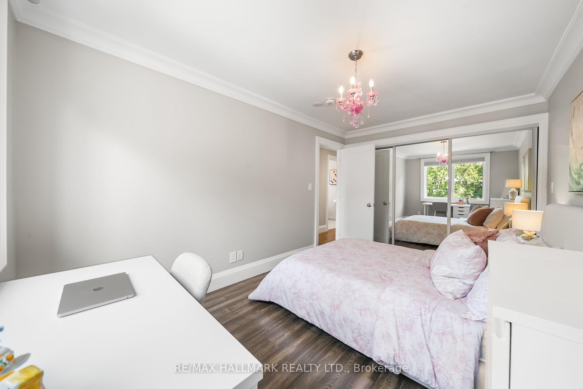 214 Divadale Drive, Toronto