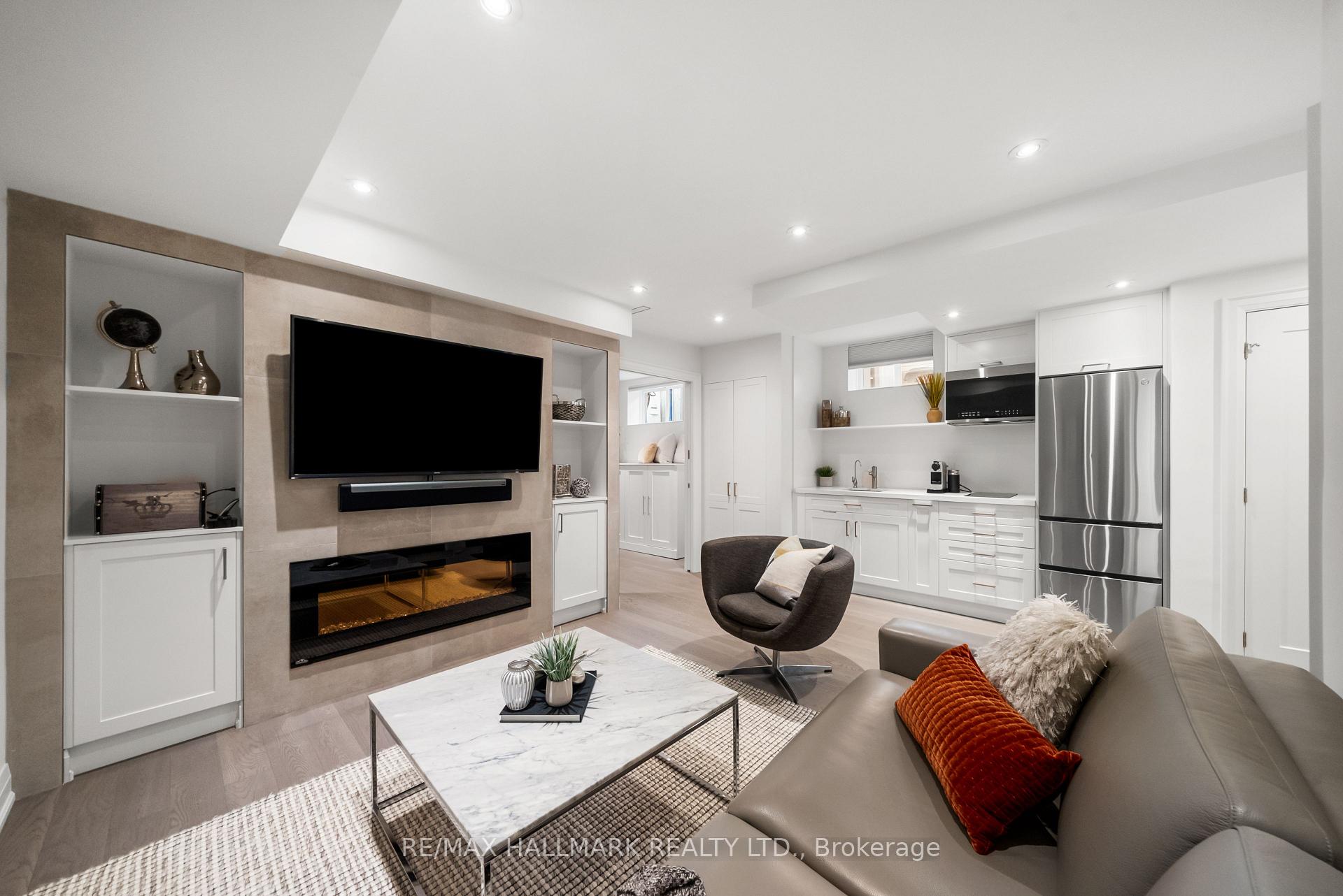 214 Divadale Drive, Toronto