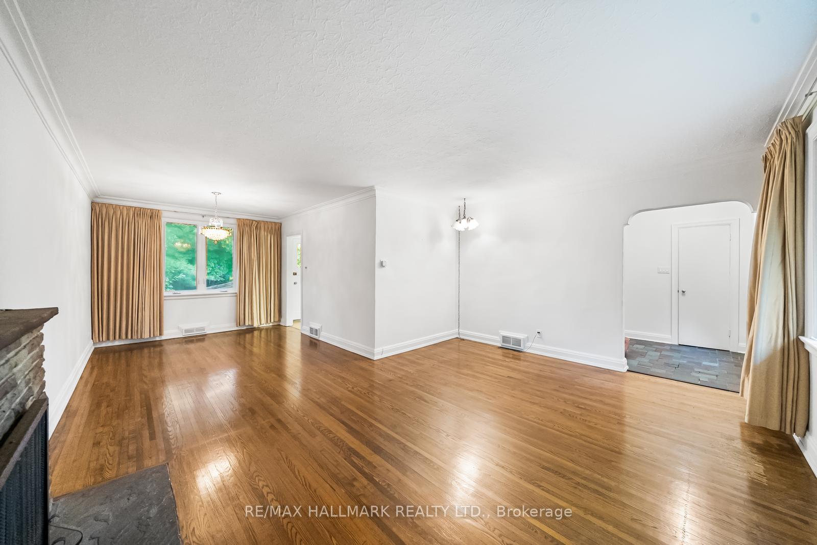 344 Spring Garden Avenue, Toronto