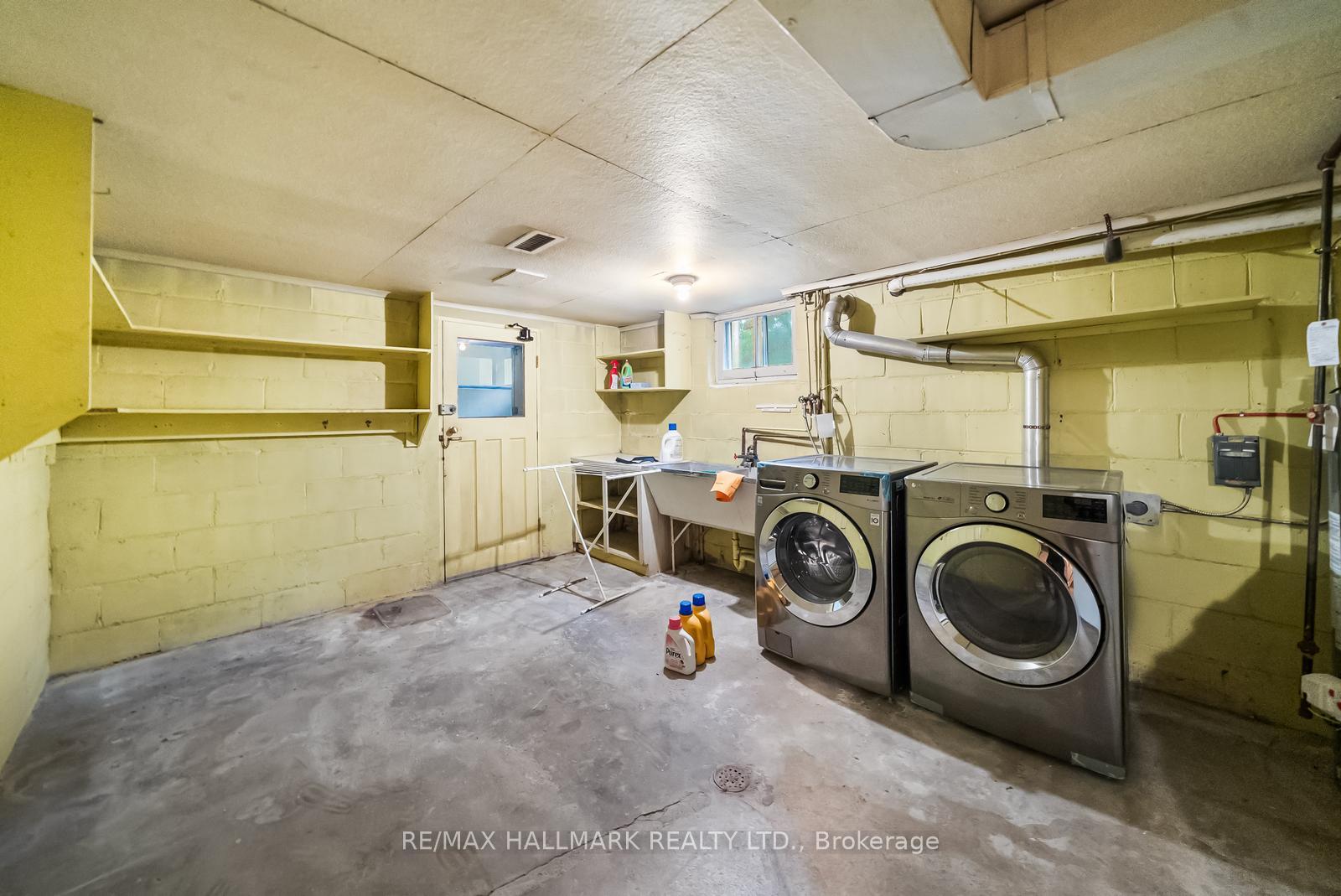 344 Spring Garden Avenue, Toronto