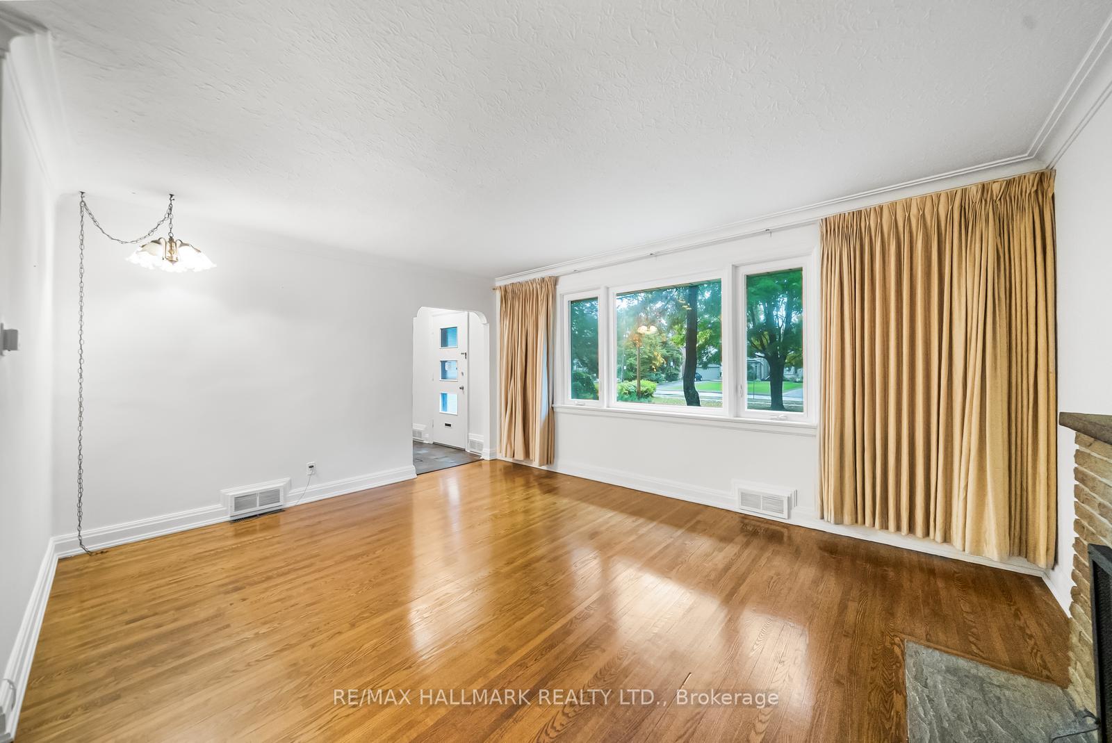 344 Spring Garden Avenue, Toronto