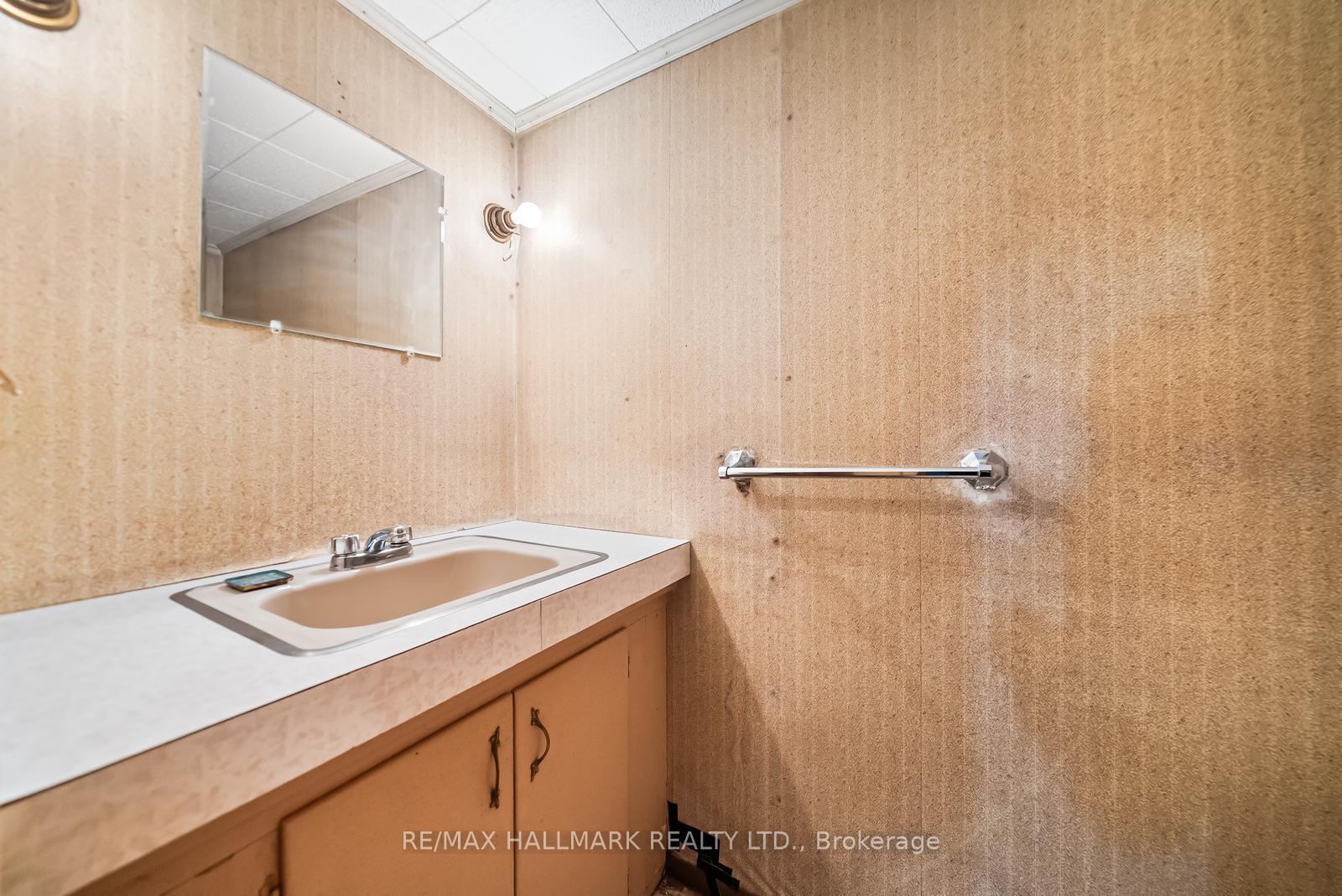 344 Spring Garden Avenue, Toronto