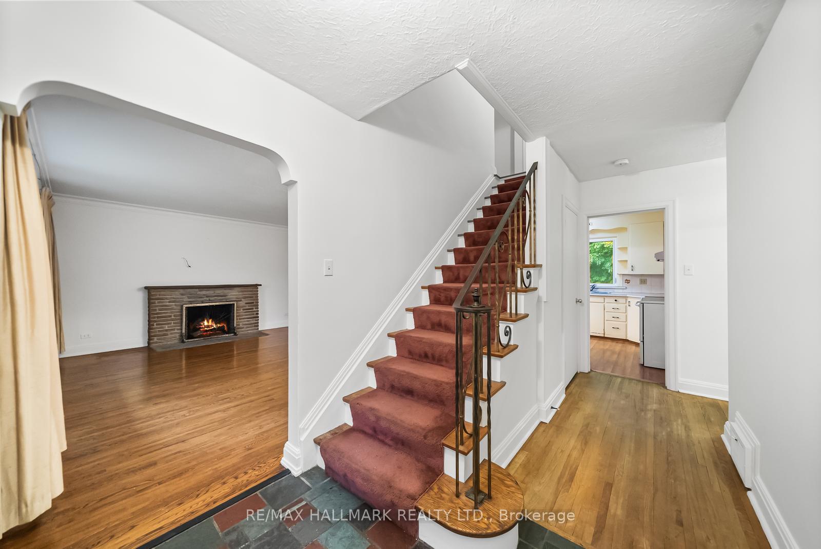 344 Spring Garden Avenue, Toronto
