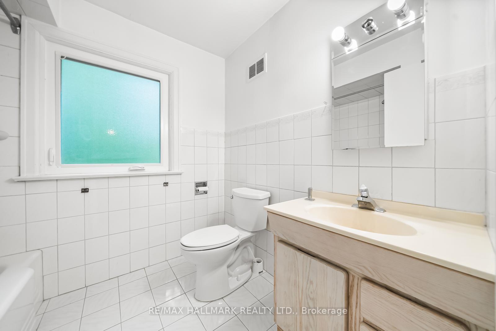344 Spring Garden Avenue, Toronto