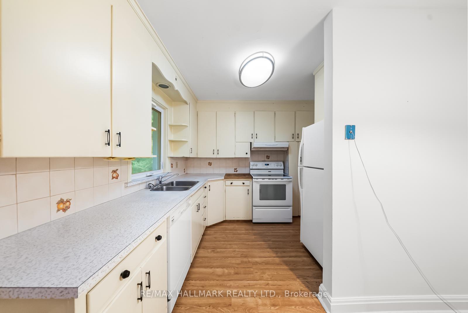 344 Spring Garden Avenue, Toronto