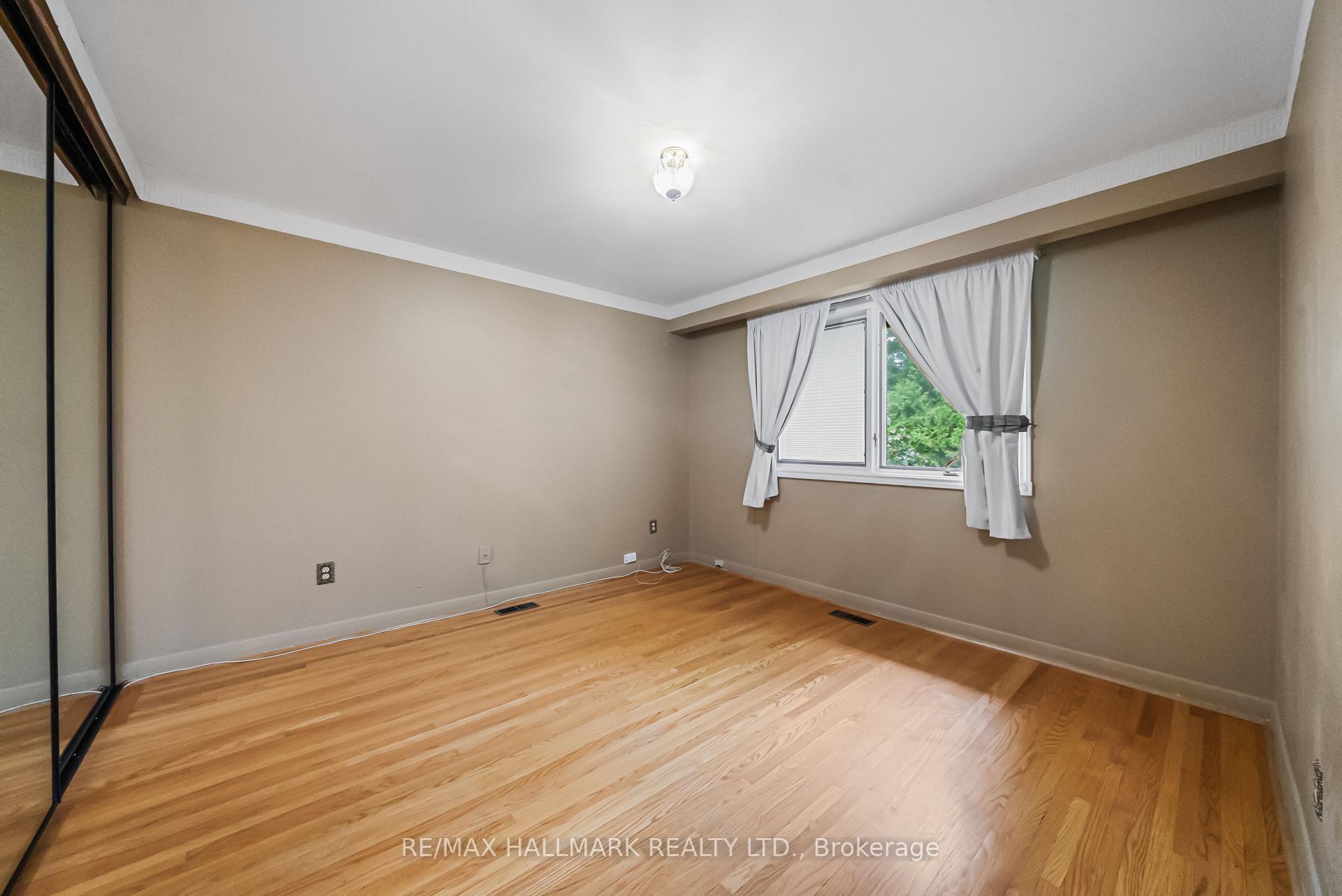 17 Greenyards Drive, Toronto