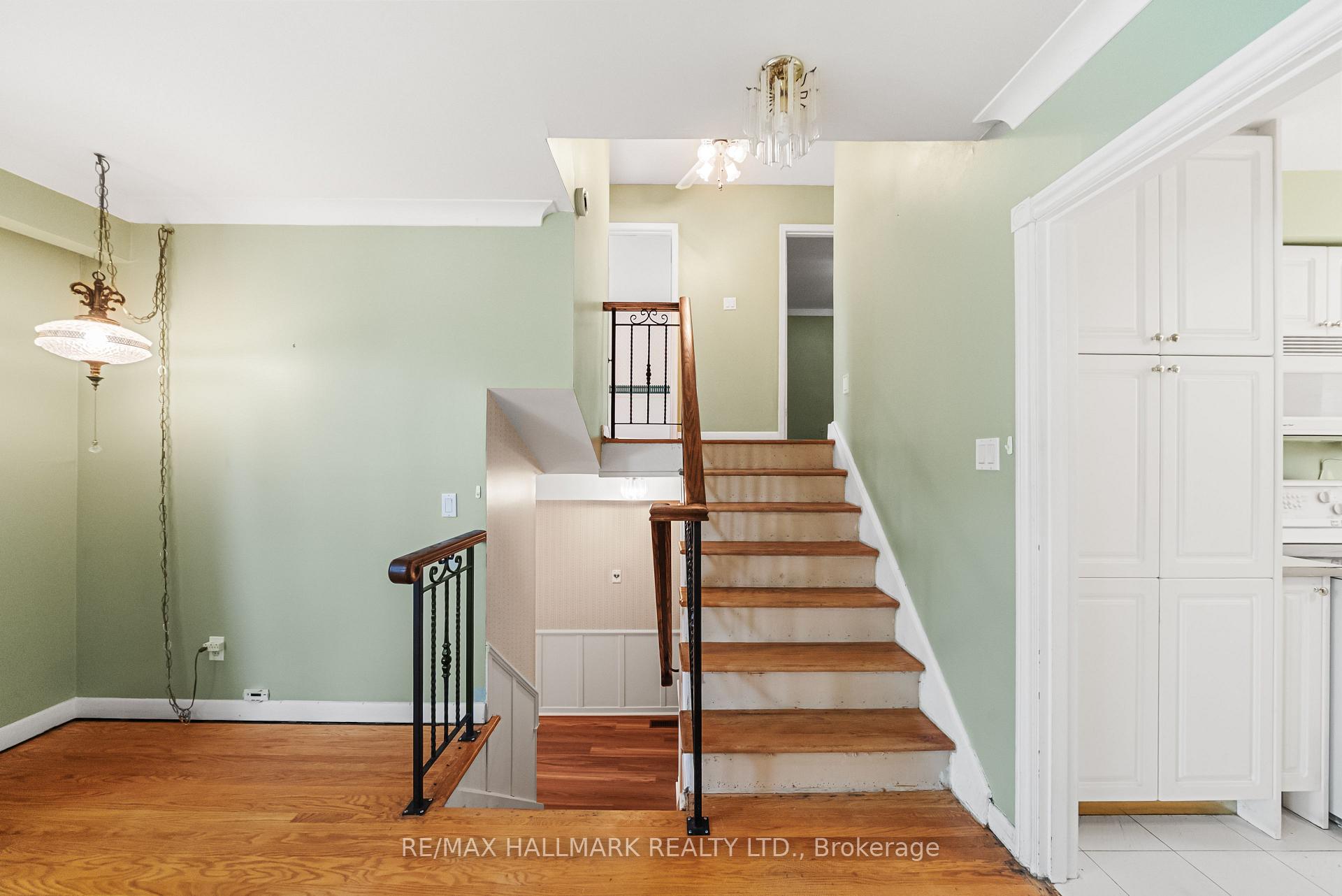 17 Greenyards Drive, Toronto