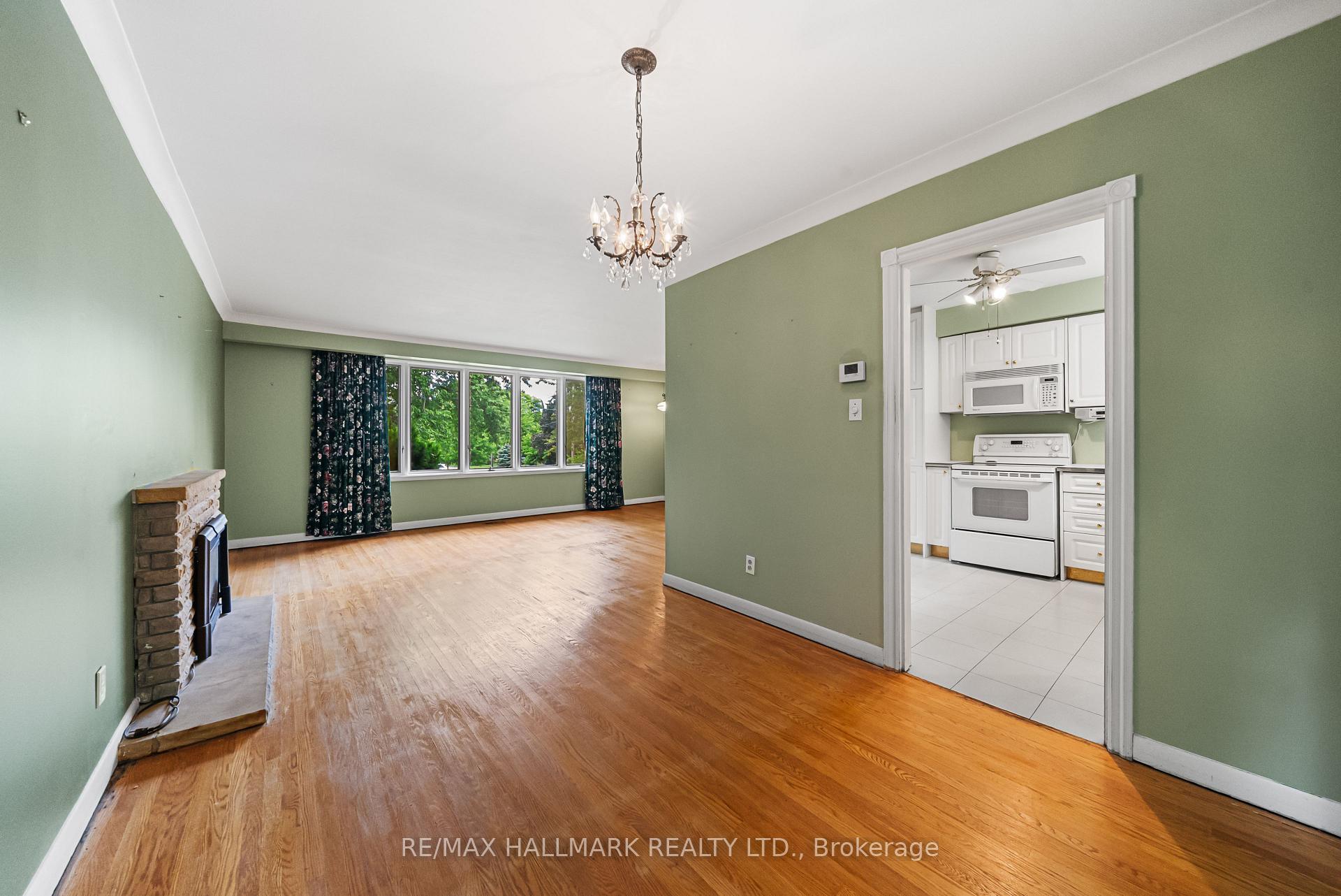17 Greenyards Drive, Toronto