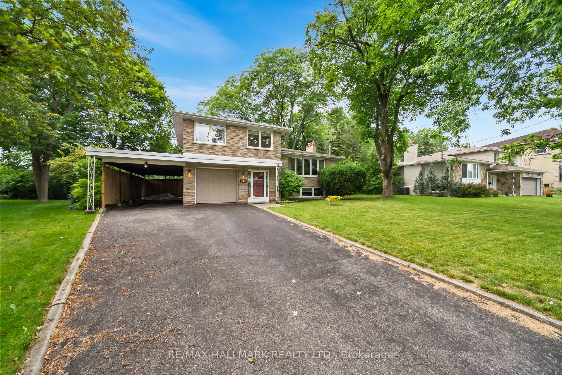 17 Greenyards Drive, Toronto