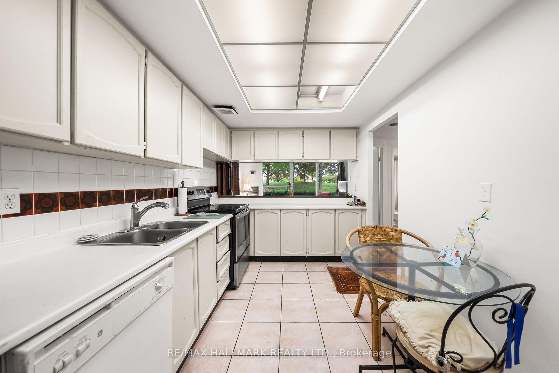 3303 Don Mills Road 103, Toronto Unit: 103