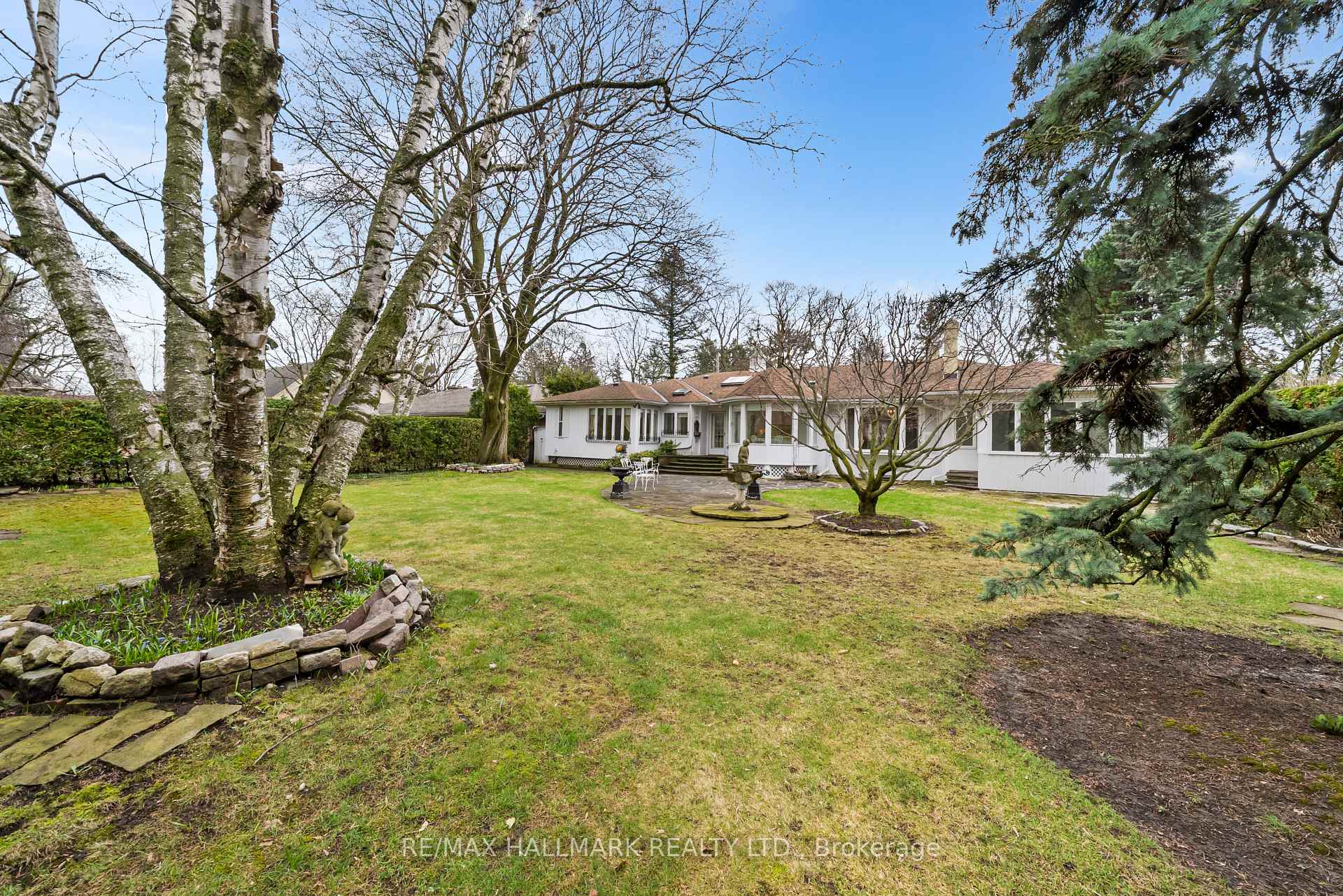 154 Valley Road, Toronto