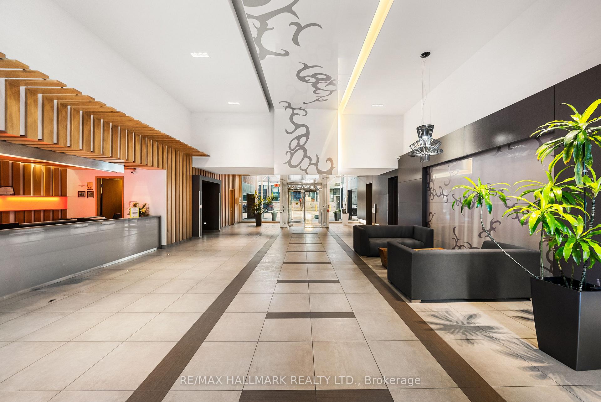5 Hanna Avenue 617, Toronto Unit: 617