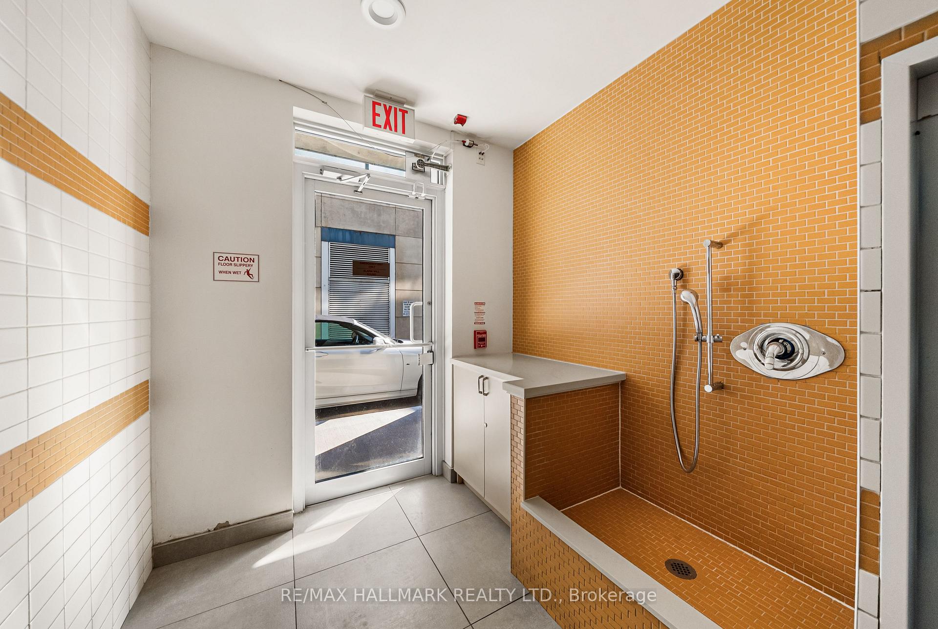 5 Hanna Avenue 617, Toronto Unit: 617