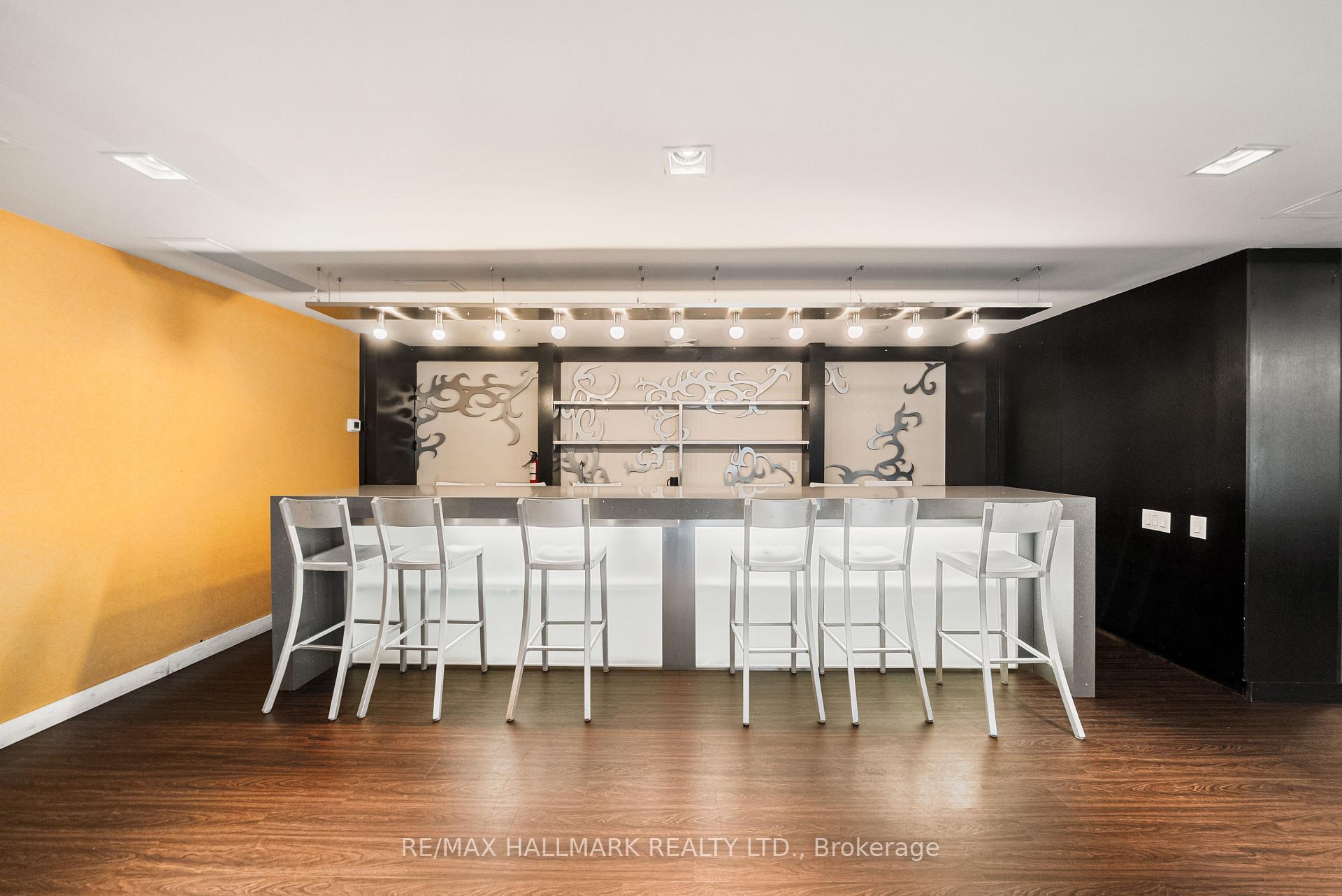 5 Hanna Avenue 617, Toronto Unit: 617