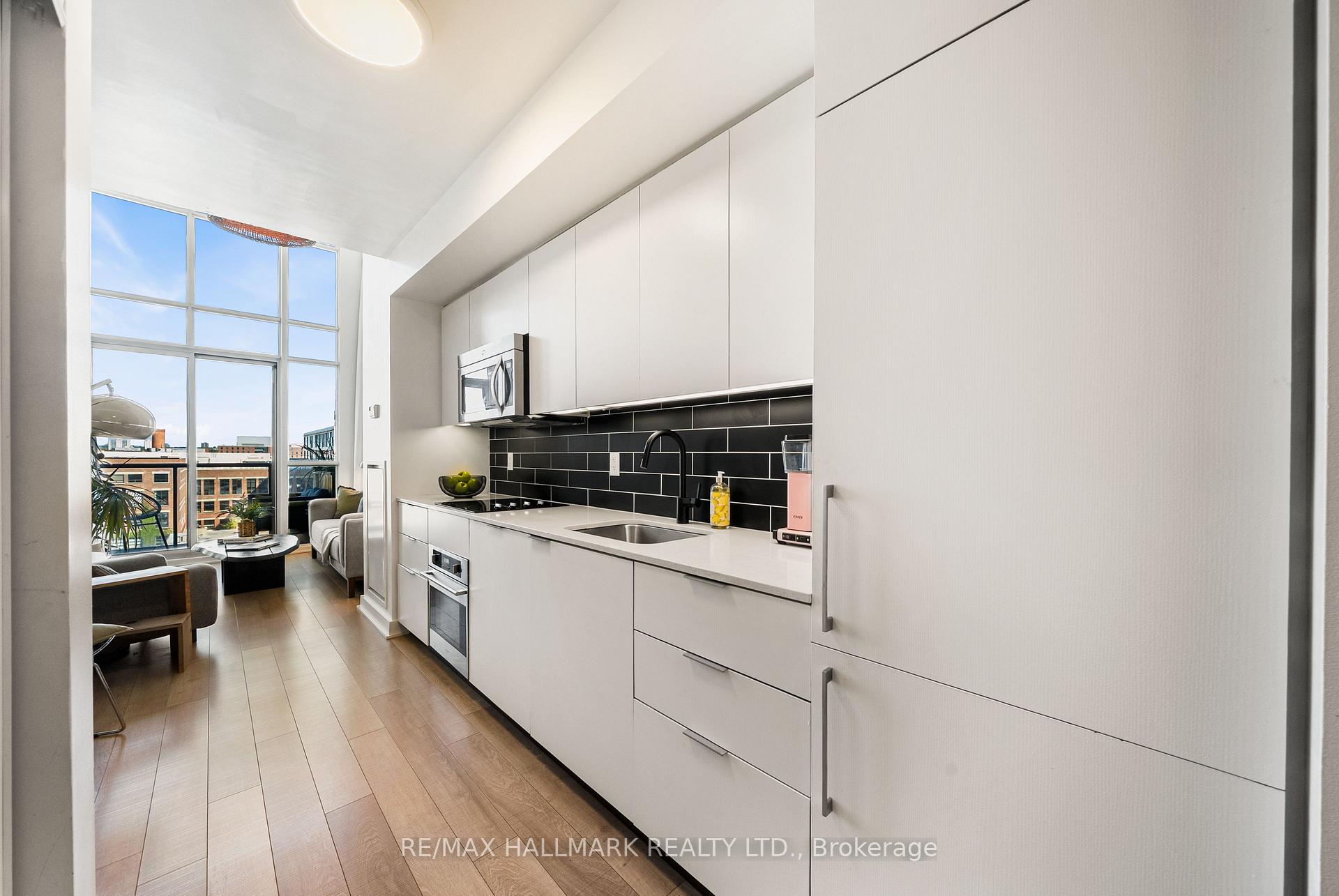5 Hanna Avenue 617, Toronto Unit: 617