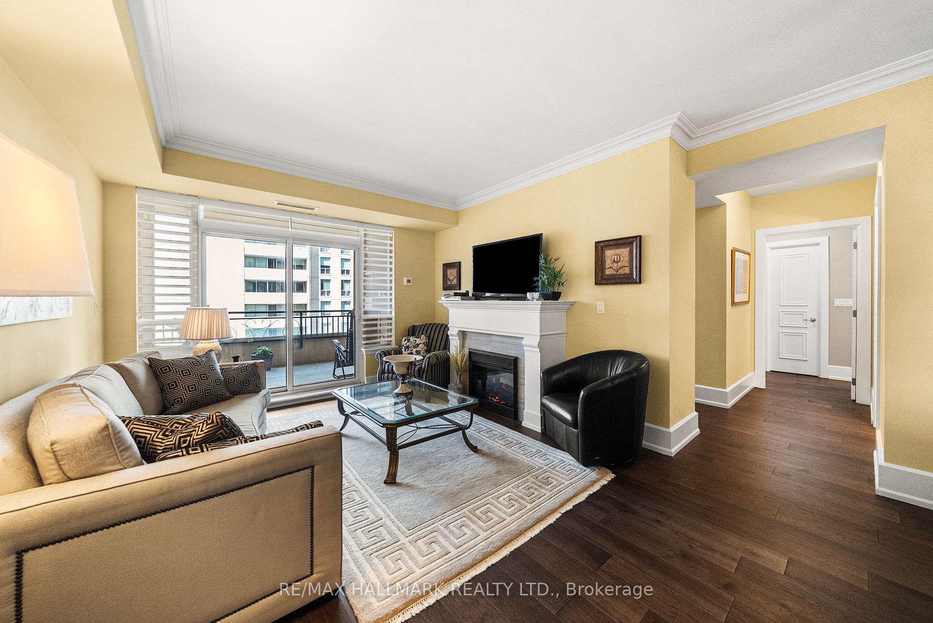 662 Sheppard Avenue E 807C, Toronto Unit: 807C