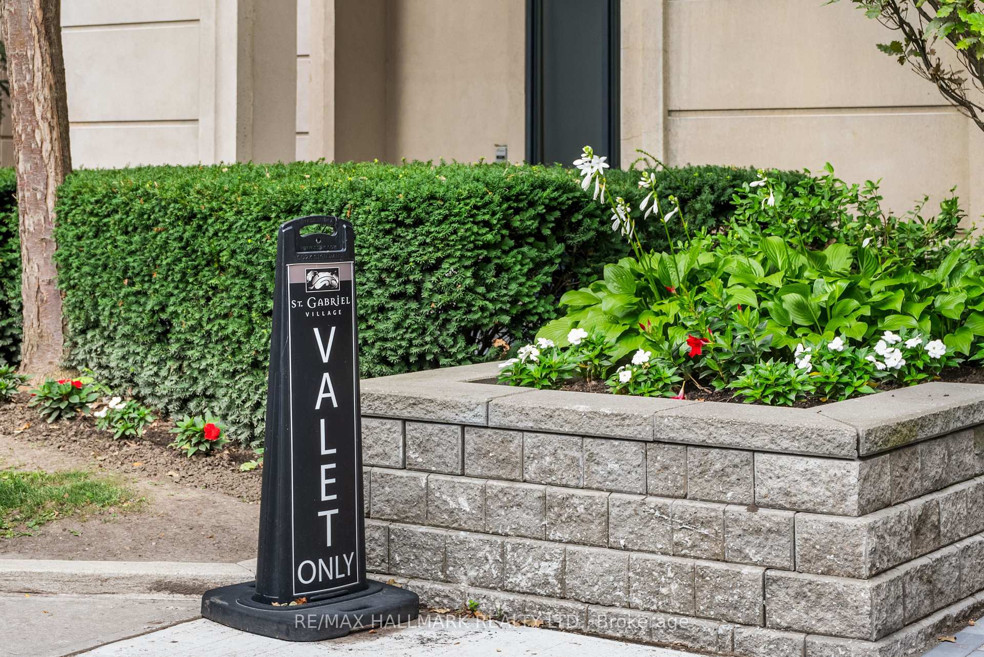 662 Sheppard Avenue E 807C, Toronto Unit: 807C