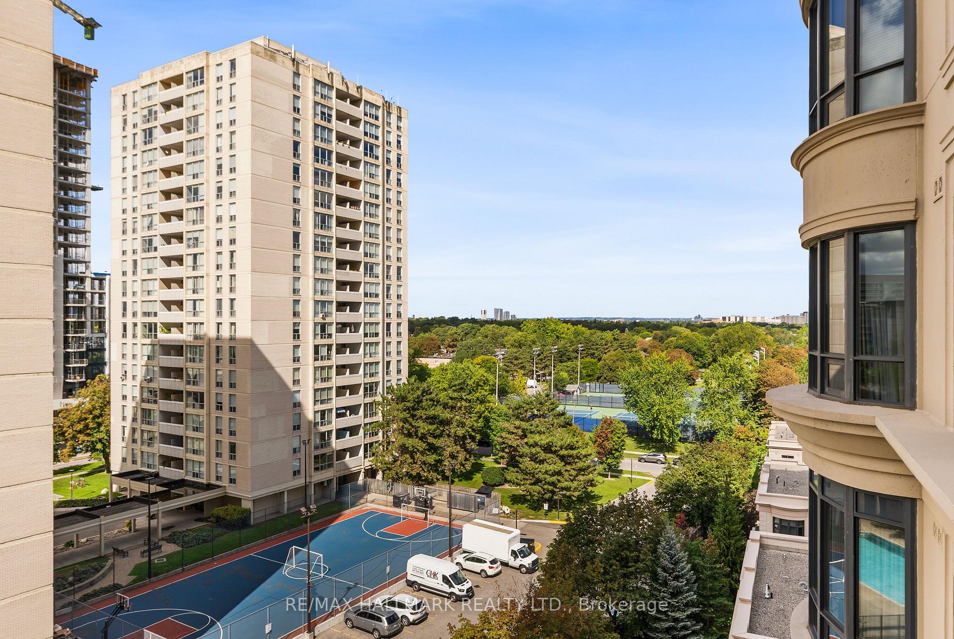 662 Sheppard Avenue E 807C, Toronto Unit: 807C
