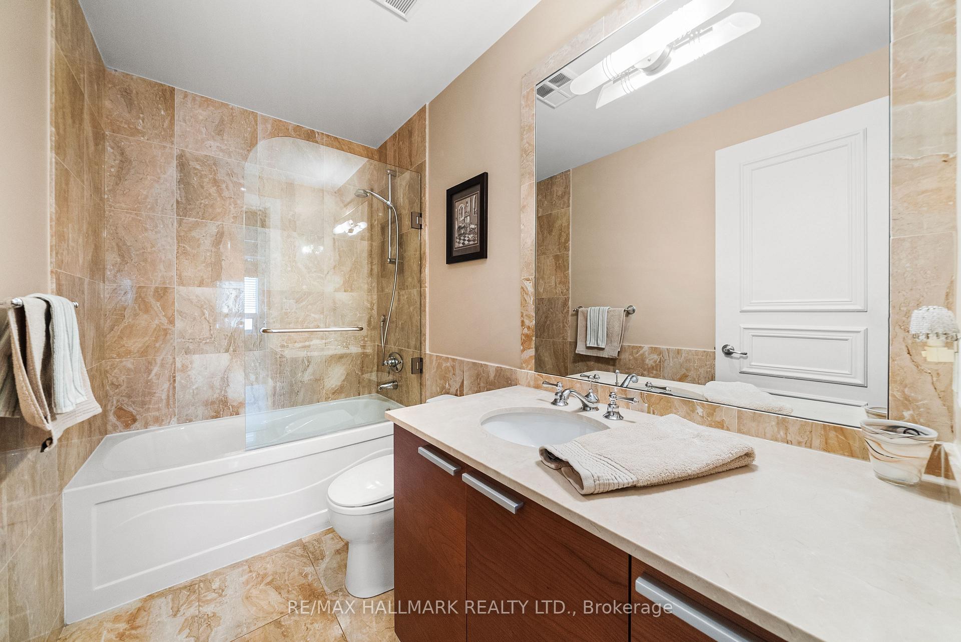 662 Sheppard Avenue E 807C, Toronto Unit: 807C