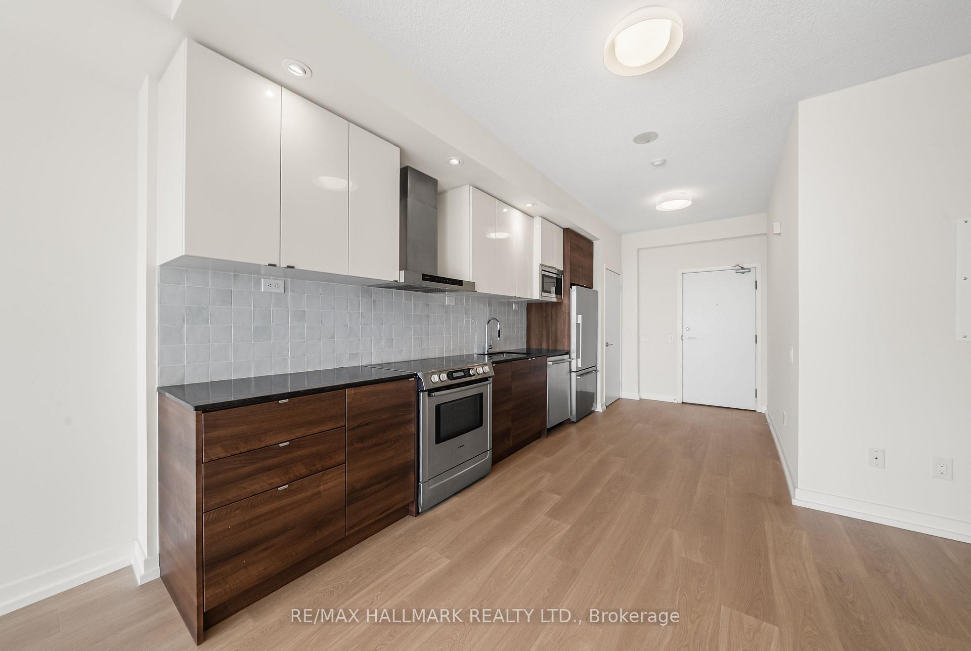 121 McMahon Drive 3102, Toronto Unit: 3102