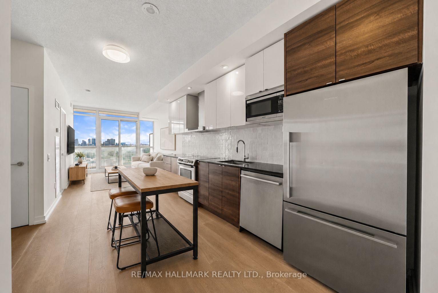 121 McMahon Drive 3102, Toronto Unit: 3102
