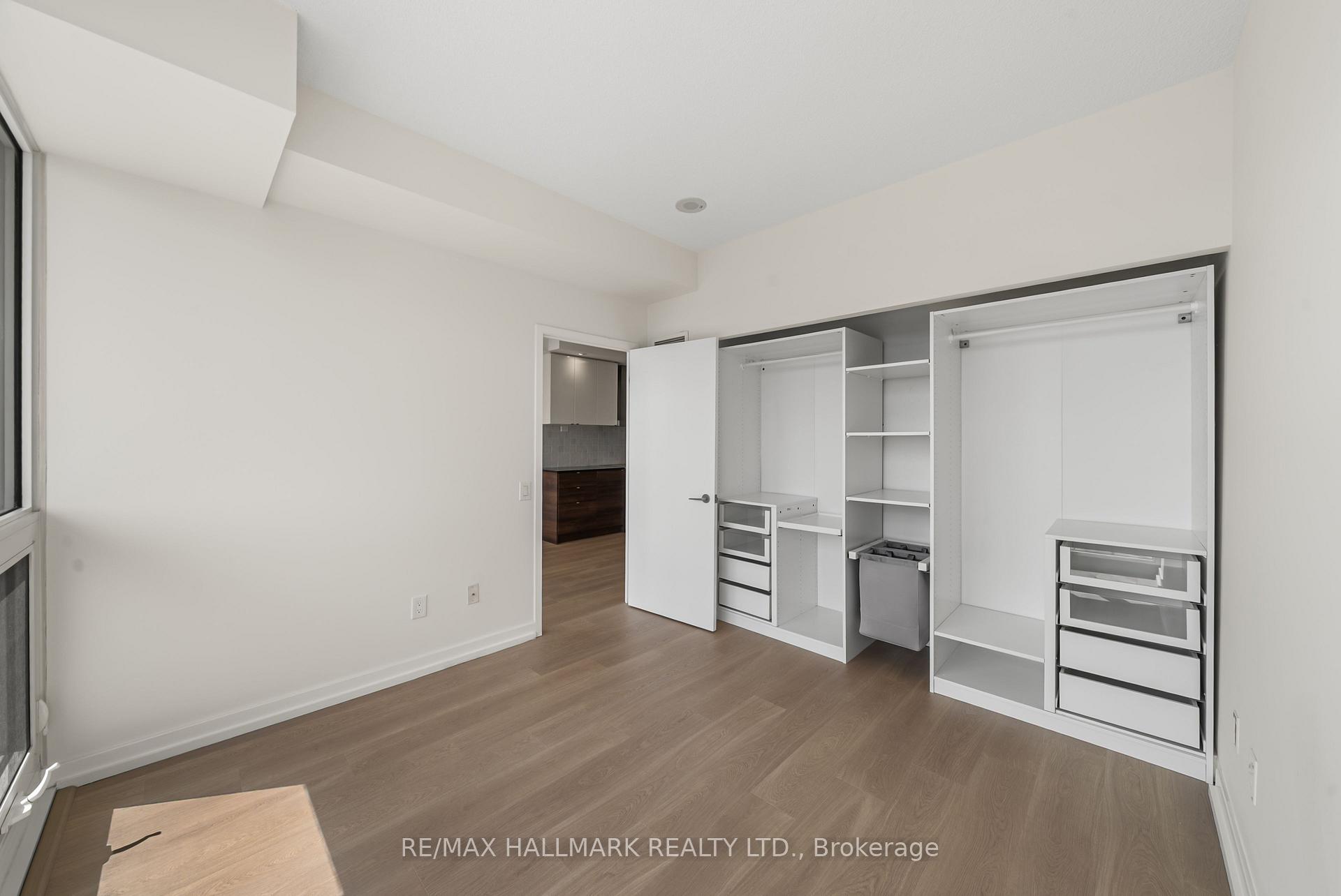 121 McMahon Drive 3102, Toronto Unit: 3102