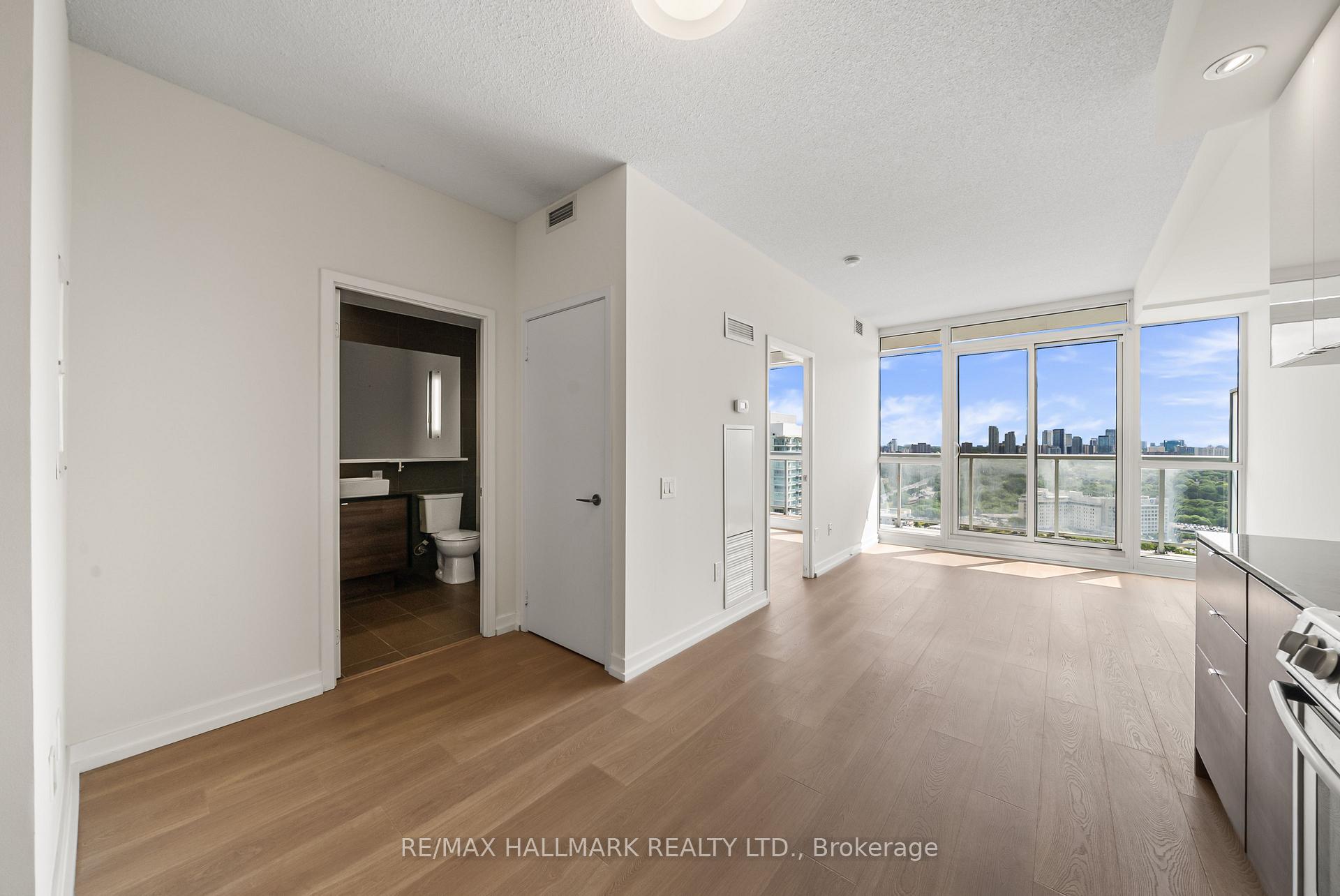 121 McMahon Drive 3102, Toronto Unit: 3102