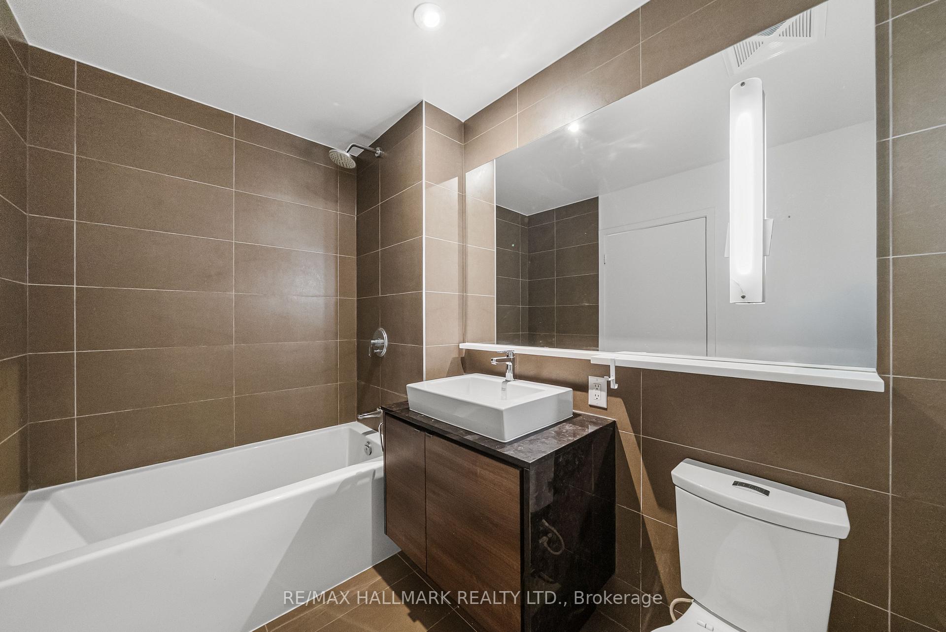 121 McMahon Drive 3102, Toronto Unit: 3102