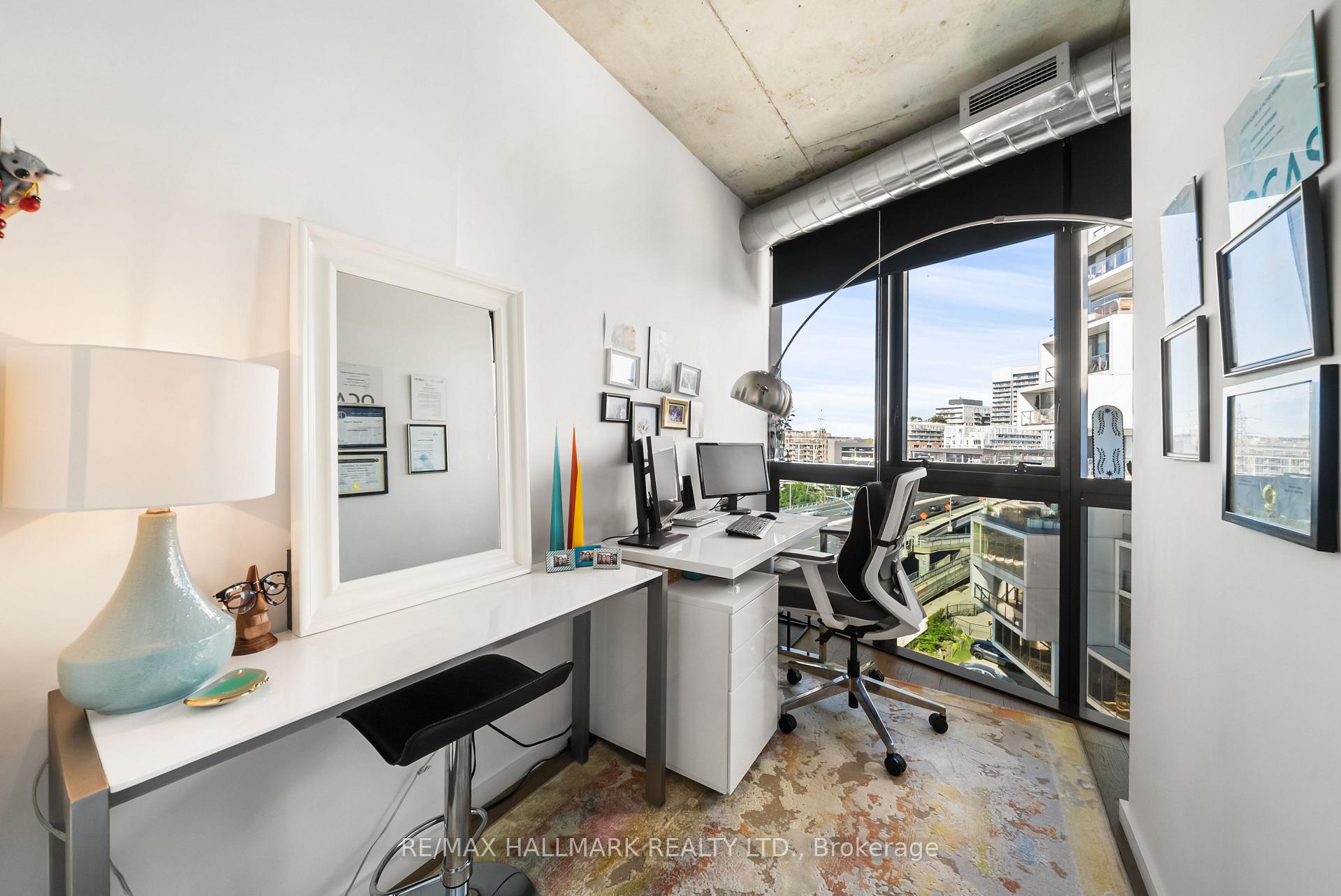 21 Lawren Harris Square 709, Toronto Unit: 709