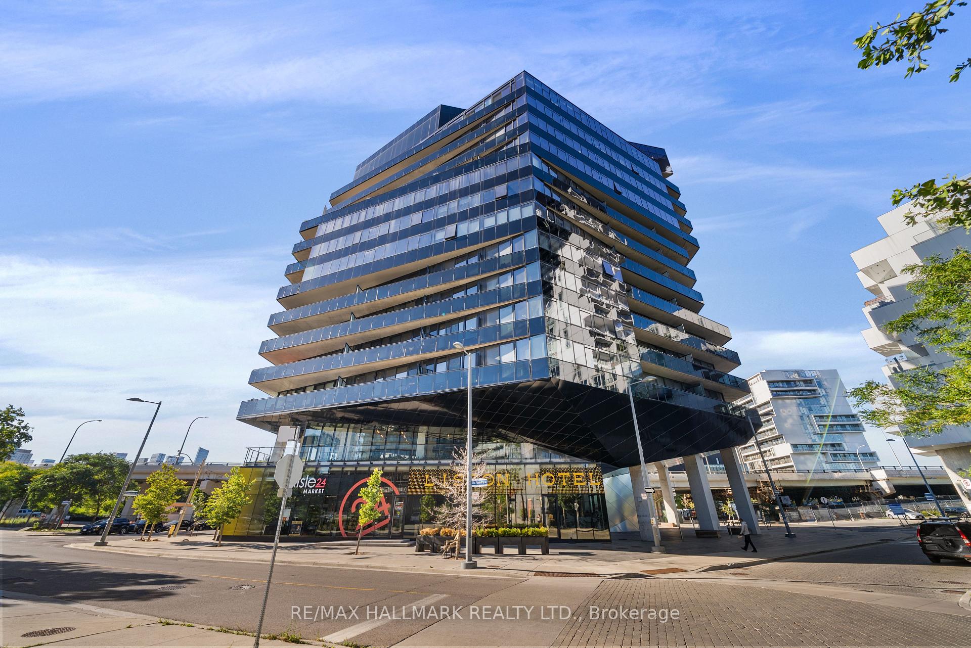 21 Lawren Harris Square 709, Toronto Unit: 709