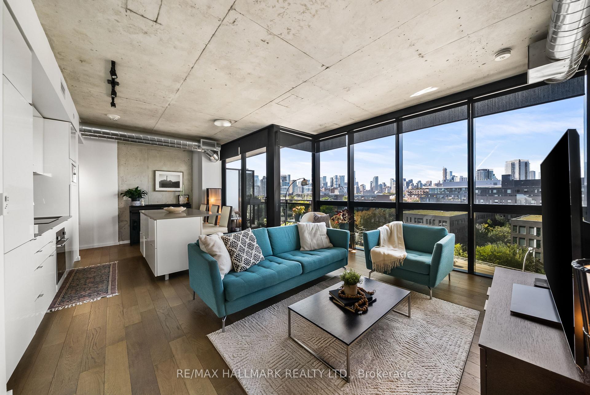 21 Lawren Harris Square 709, Toronto Unit: 709