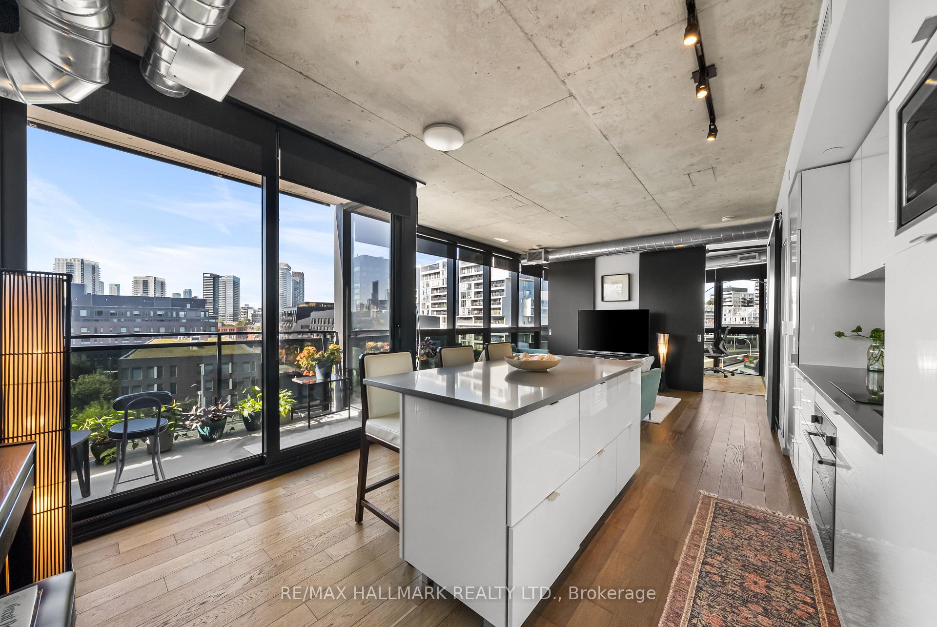 21 Lawren Harris Square 709, Toronto Unit: 709