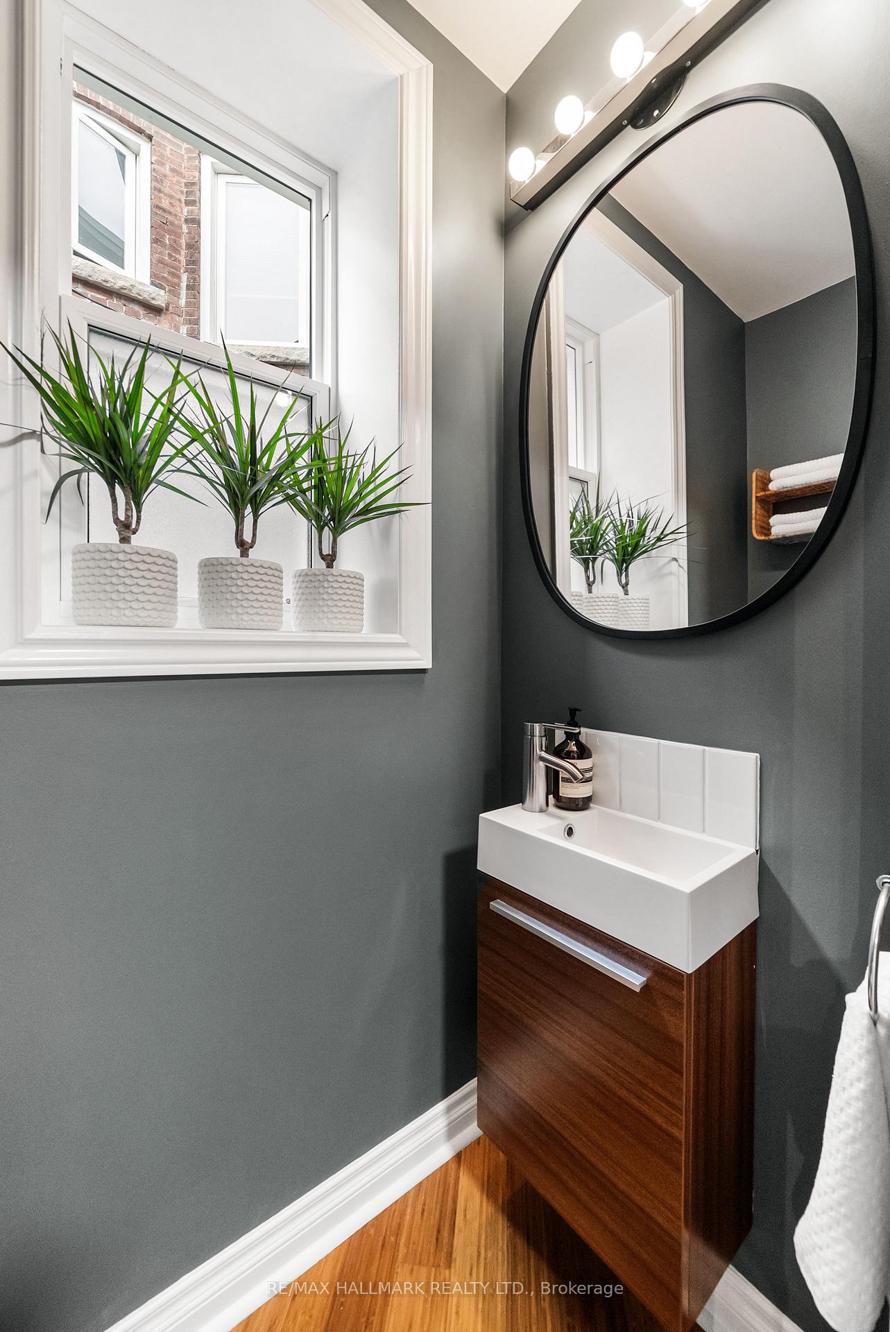 628 Ossington Avenue, Toronto