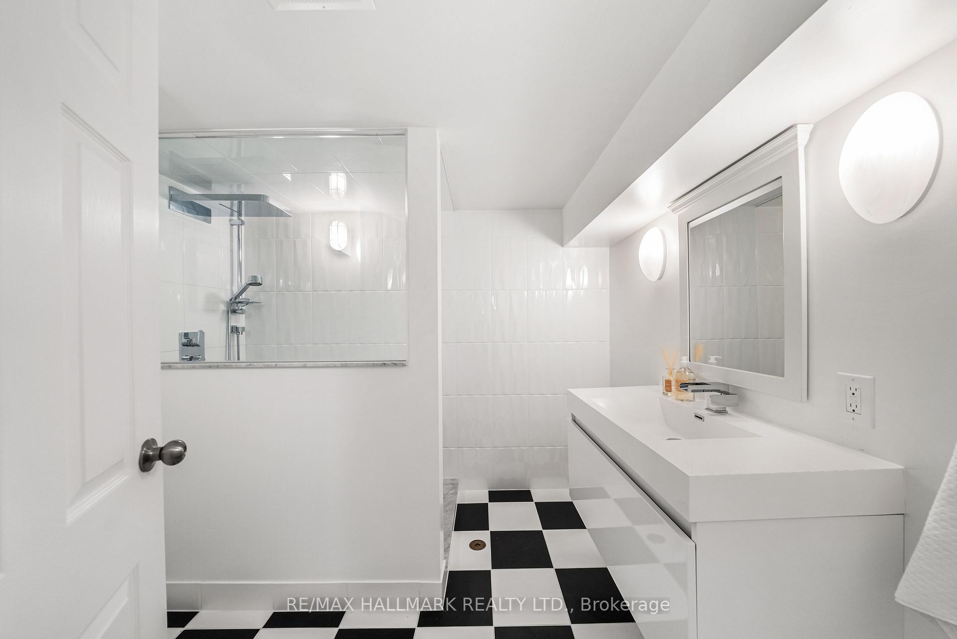 628 Ossington Avenue, Toronto