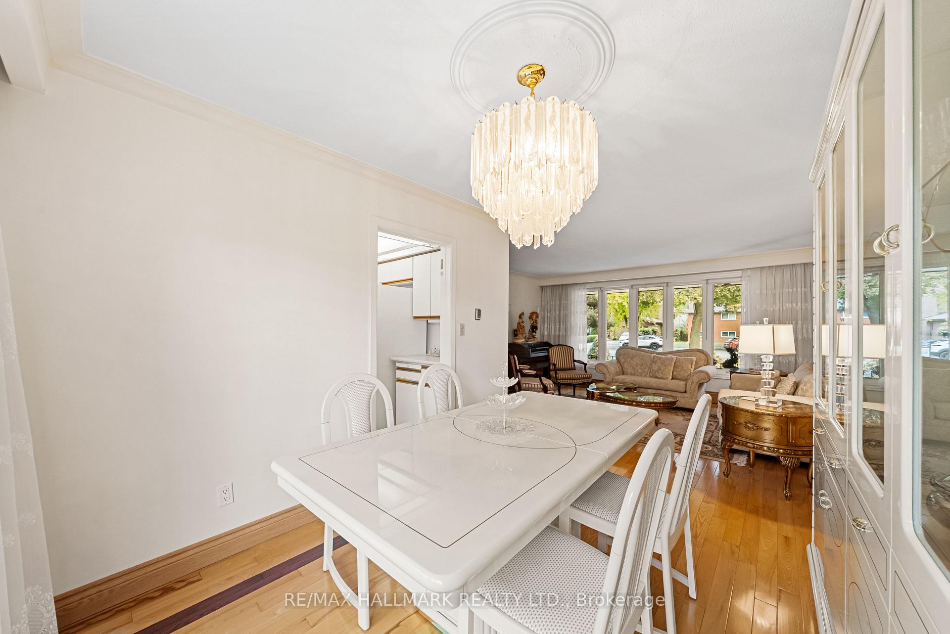 53 Tobruk Crescent, Toronto