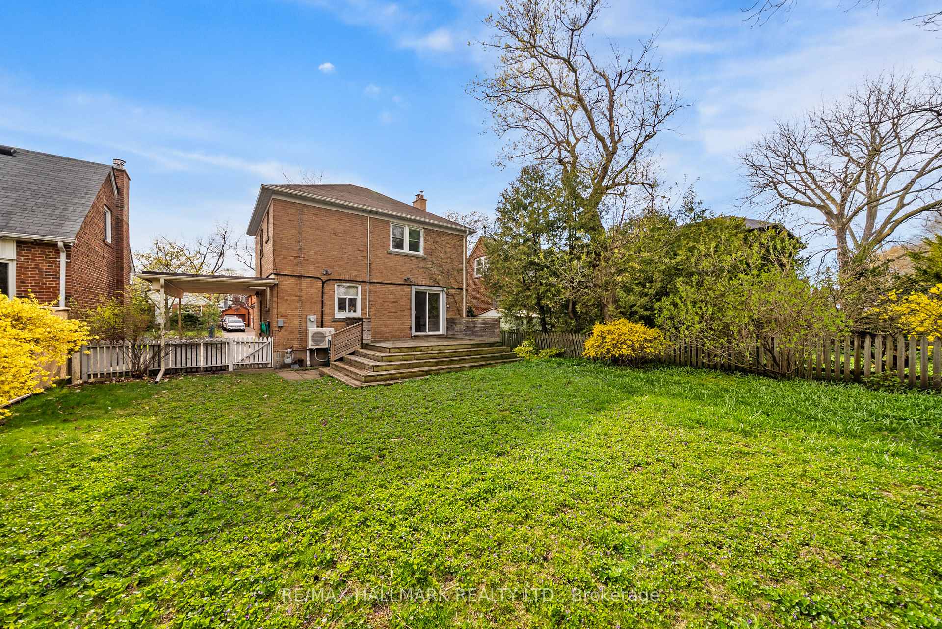 7 Queensgrove Road
