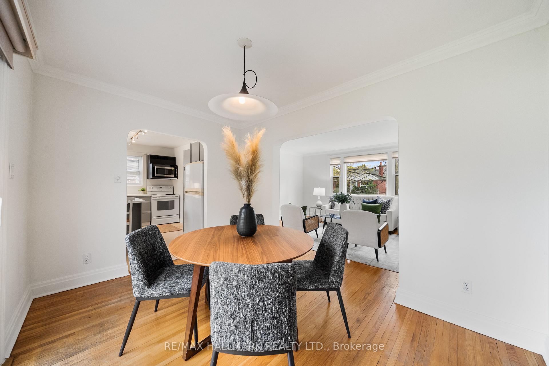 7 Queensgrove Road