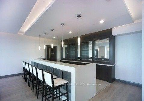 7161 Yonge Street 2435