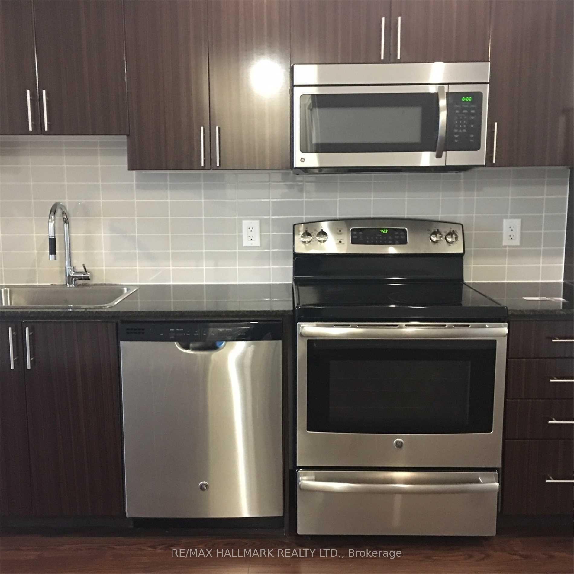 7161 Yonge Street 2435