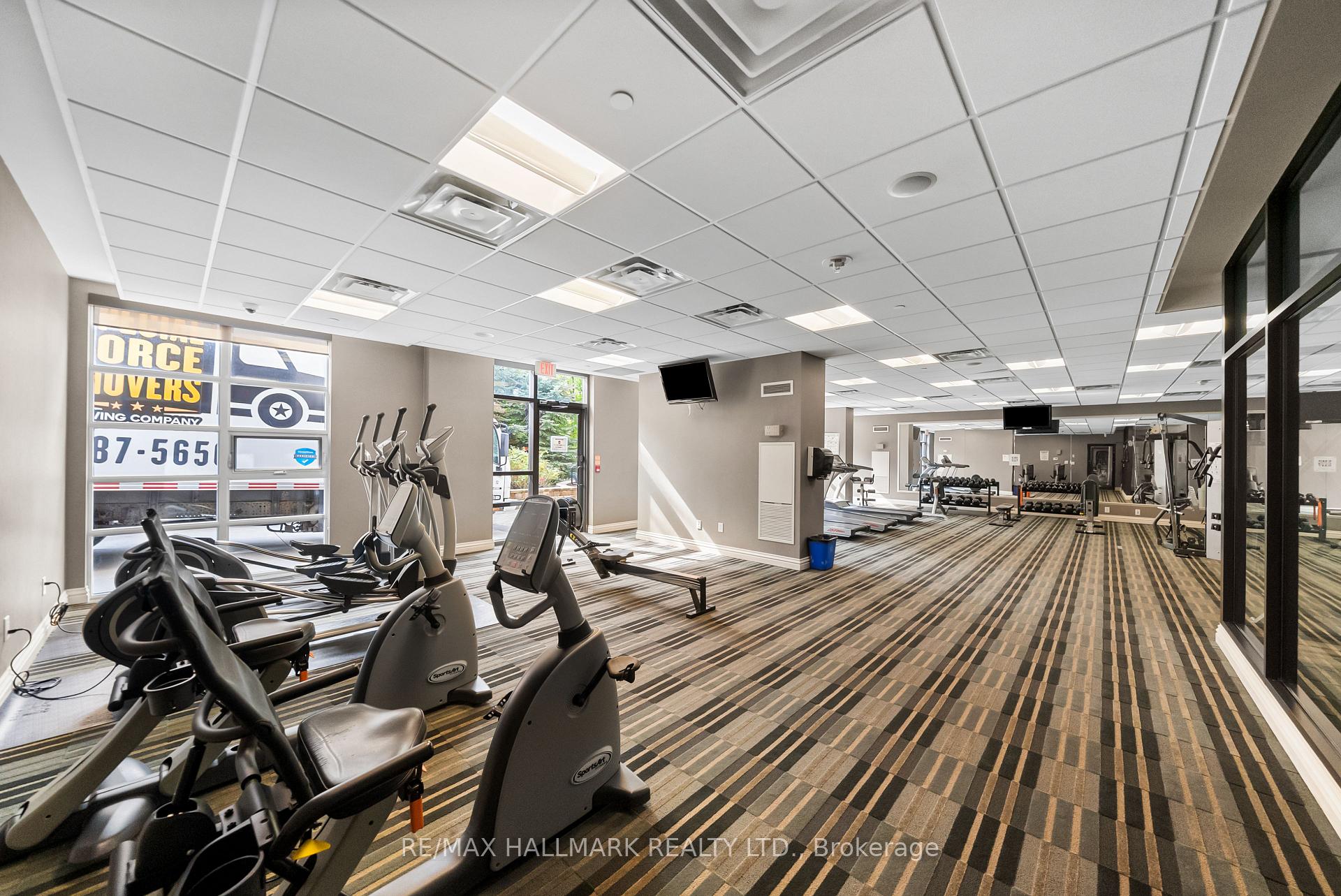 9235 Jane Street 1609