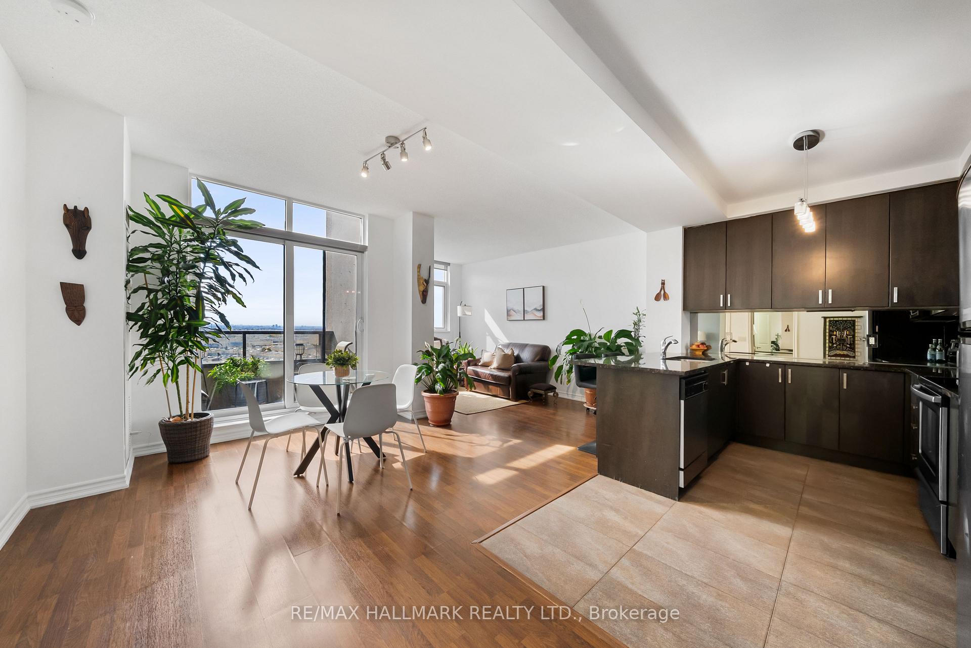 9235 Jane Street 1609