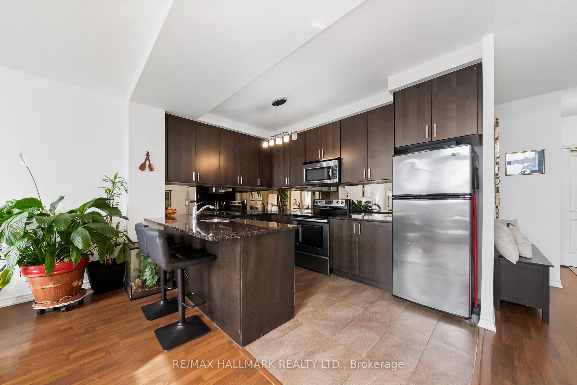 9235 Jane Street 1609