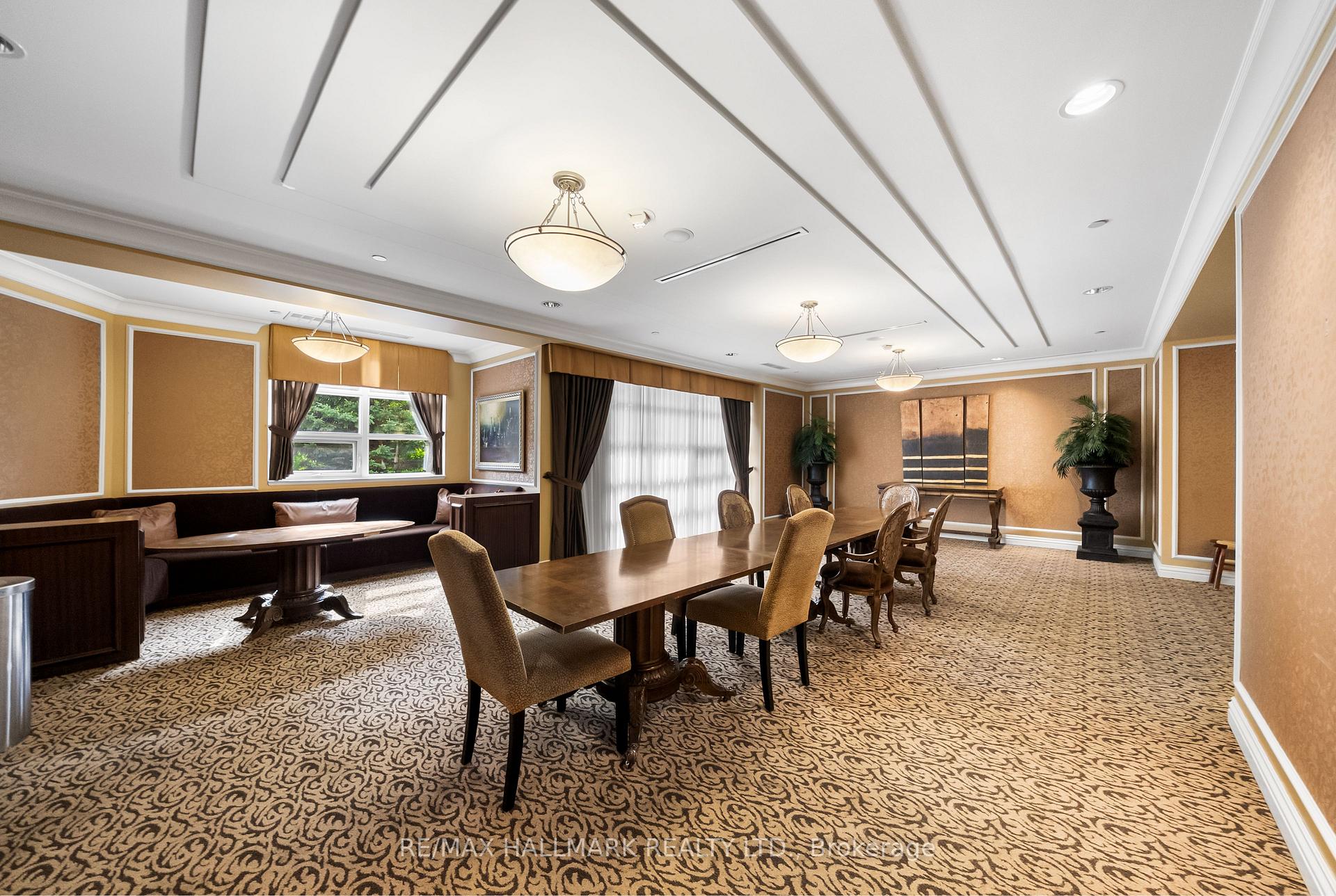 9235 Jane Street 1609